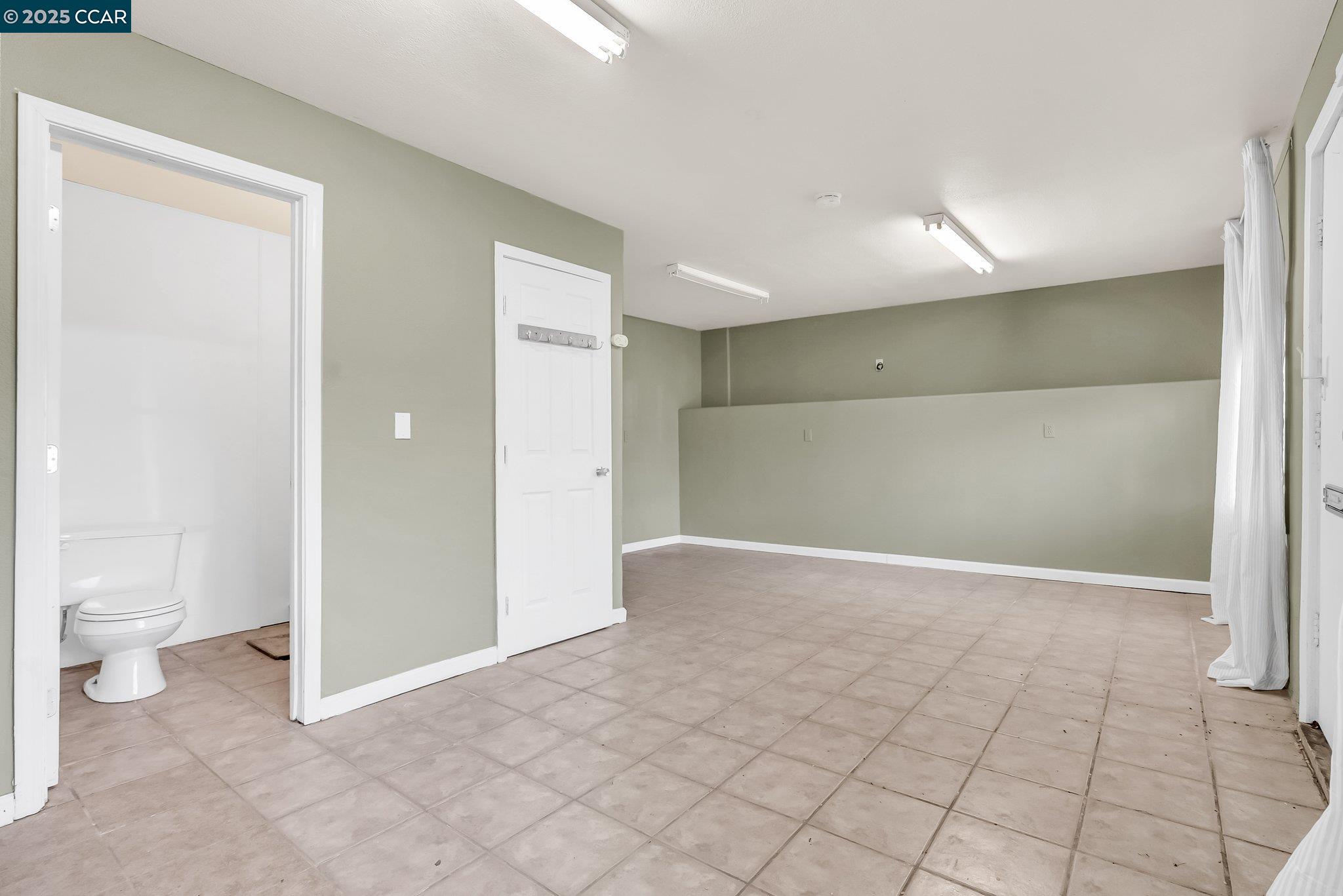 Detail Gallery Image 7 of 50 For 2150 35th Ave, Oakland,  CA 94601 - – Beds | – Baths