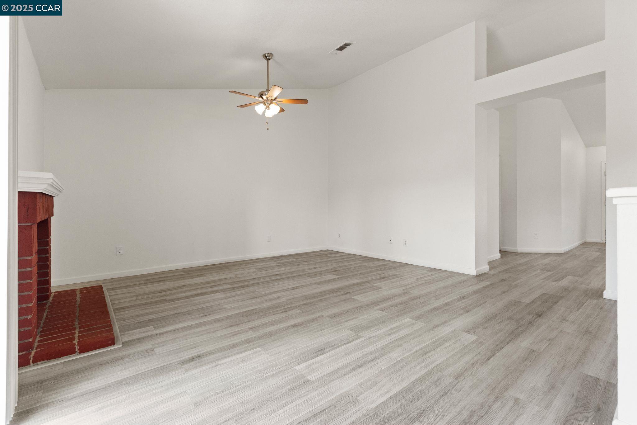 Detail Gallery Image 12 of 30 For 1929 Johnson Dr, Antioch,  CA 94509 - 3 Beds | 2 Baths