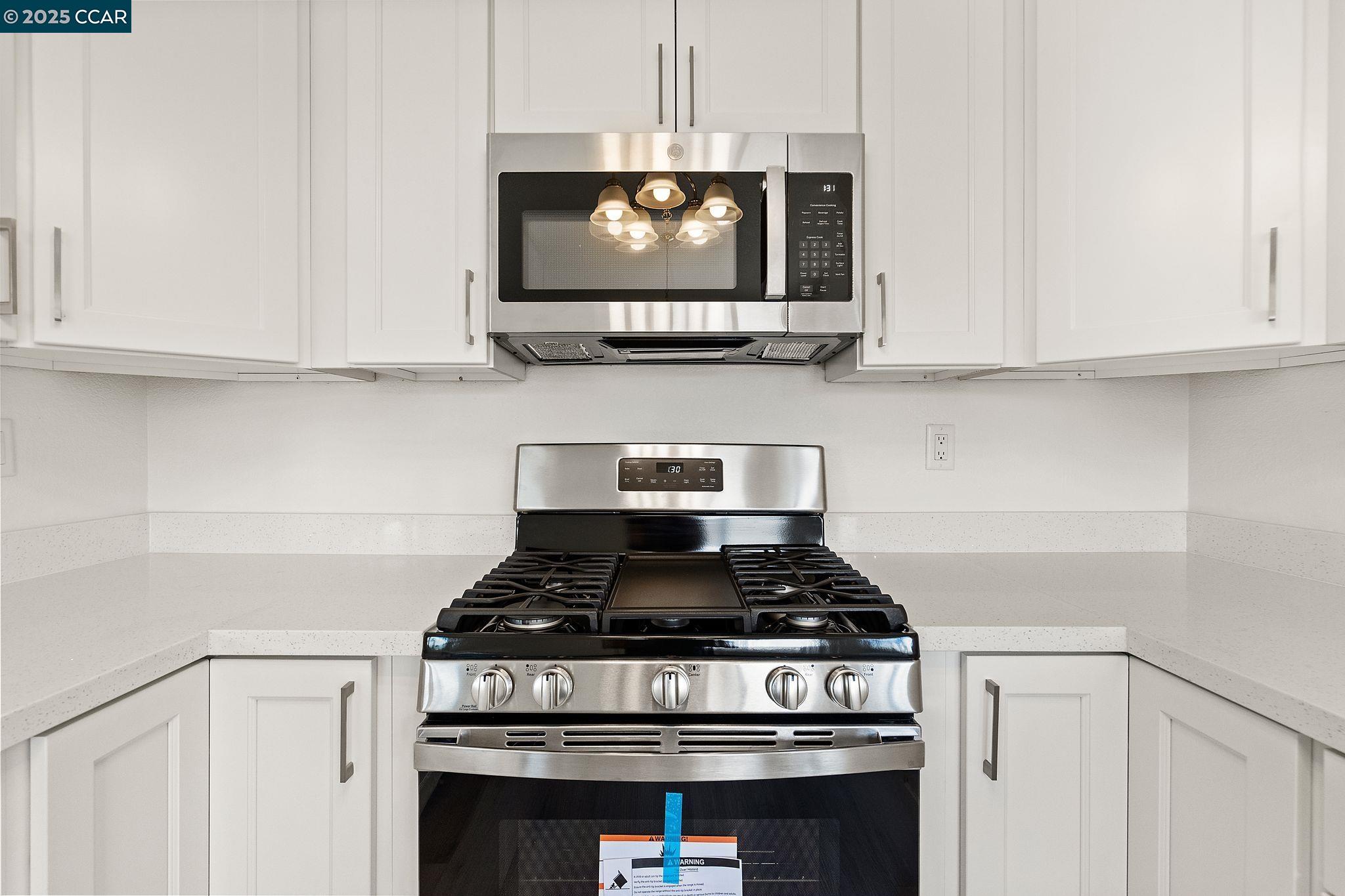 Detail Gallery Image 15 of 30 For 1929 Johnson Dr, Antioch,  CA 94509 - 3 Beds | 2 Baths