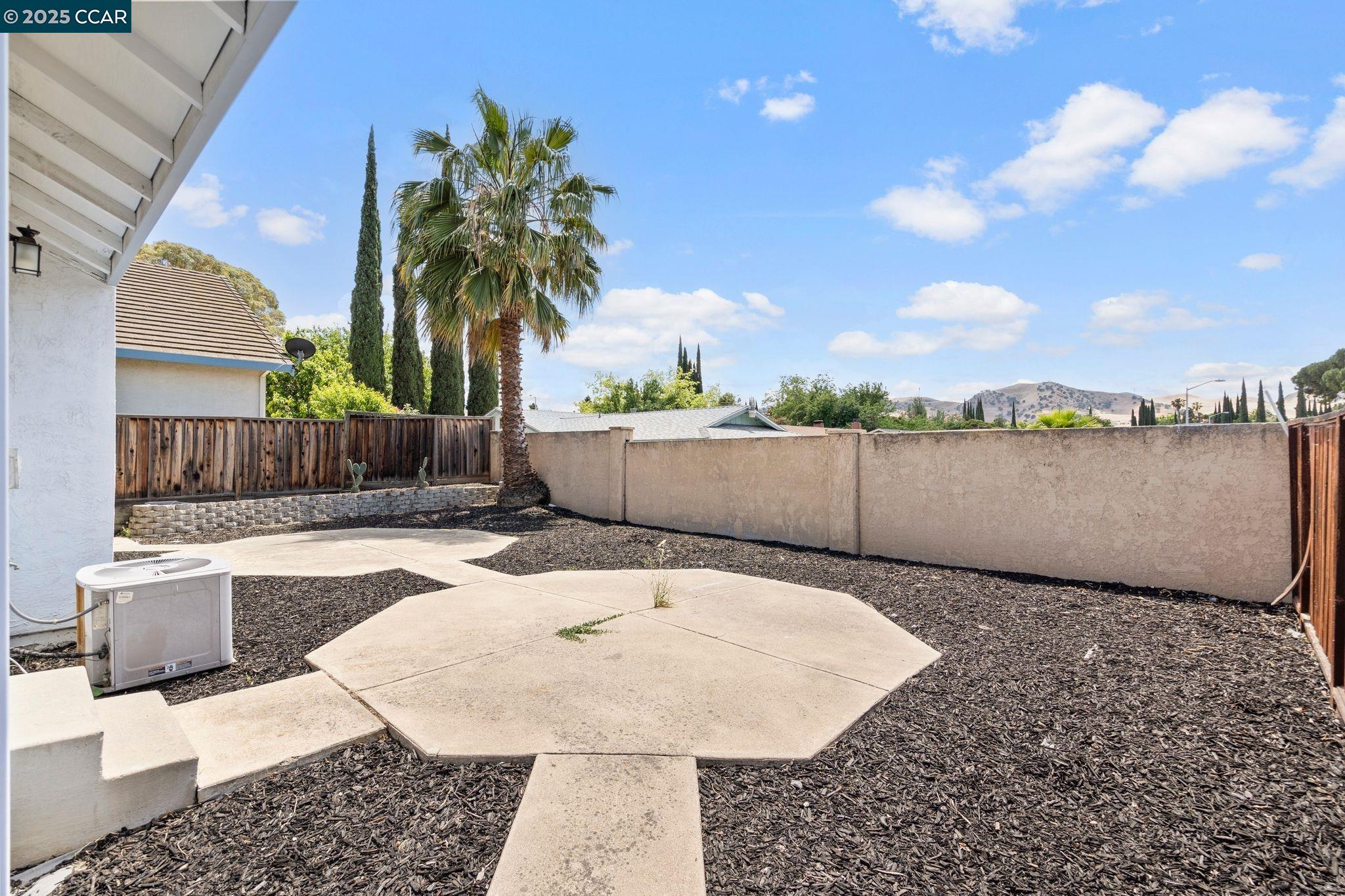 Detail Gallery Image 27 of 30 For 1929 Johnson Dr, Antioch,  CA 94509 - 3 Beds | 2 Baths