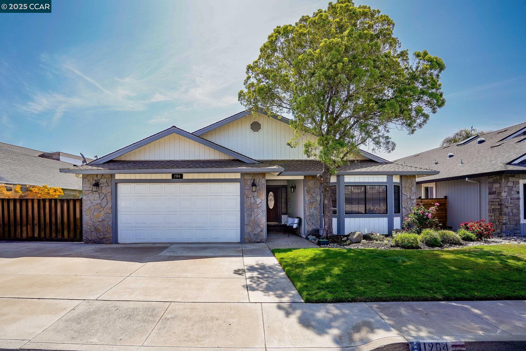 Detail Gallery Image 1 of 41 For 1984 Seal Way, Discovery Bay,  CA 94505 - 3 Beds | 2 Baths