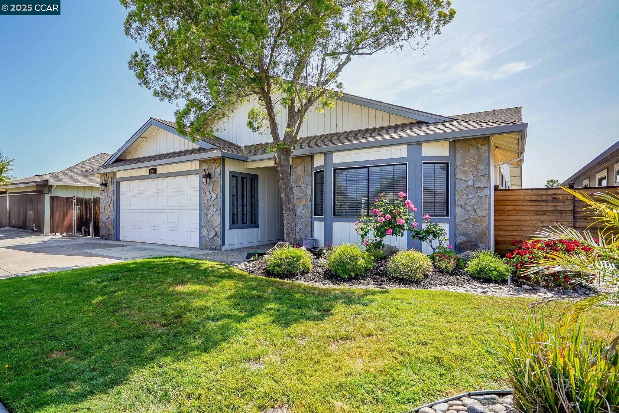 Detail Gallery Image 2 of 41 For 1984 Seal Way, Discovery Bay,  CA 94505 - 3 Beds | 2 Baths