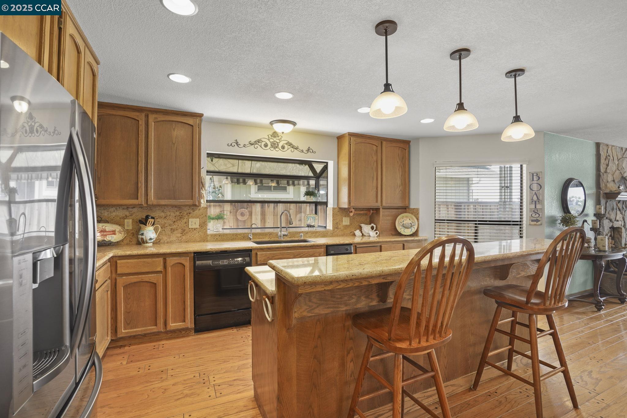 Detail Gallery Image 11 of 41 For 1984 Seal Way, Discovery Bay,  CA 94505 - 3 Beds | 2 Baths
