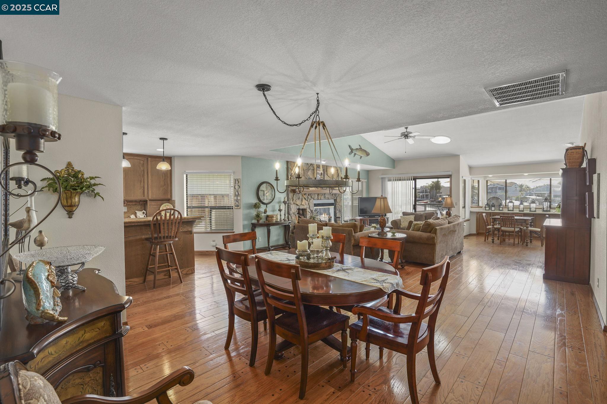Detail Gallery Image 13 of 41 For 1984 Seal Way, Discovery Bay,  CA 94505 - 3 Beds | 2 Baths