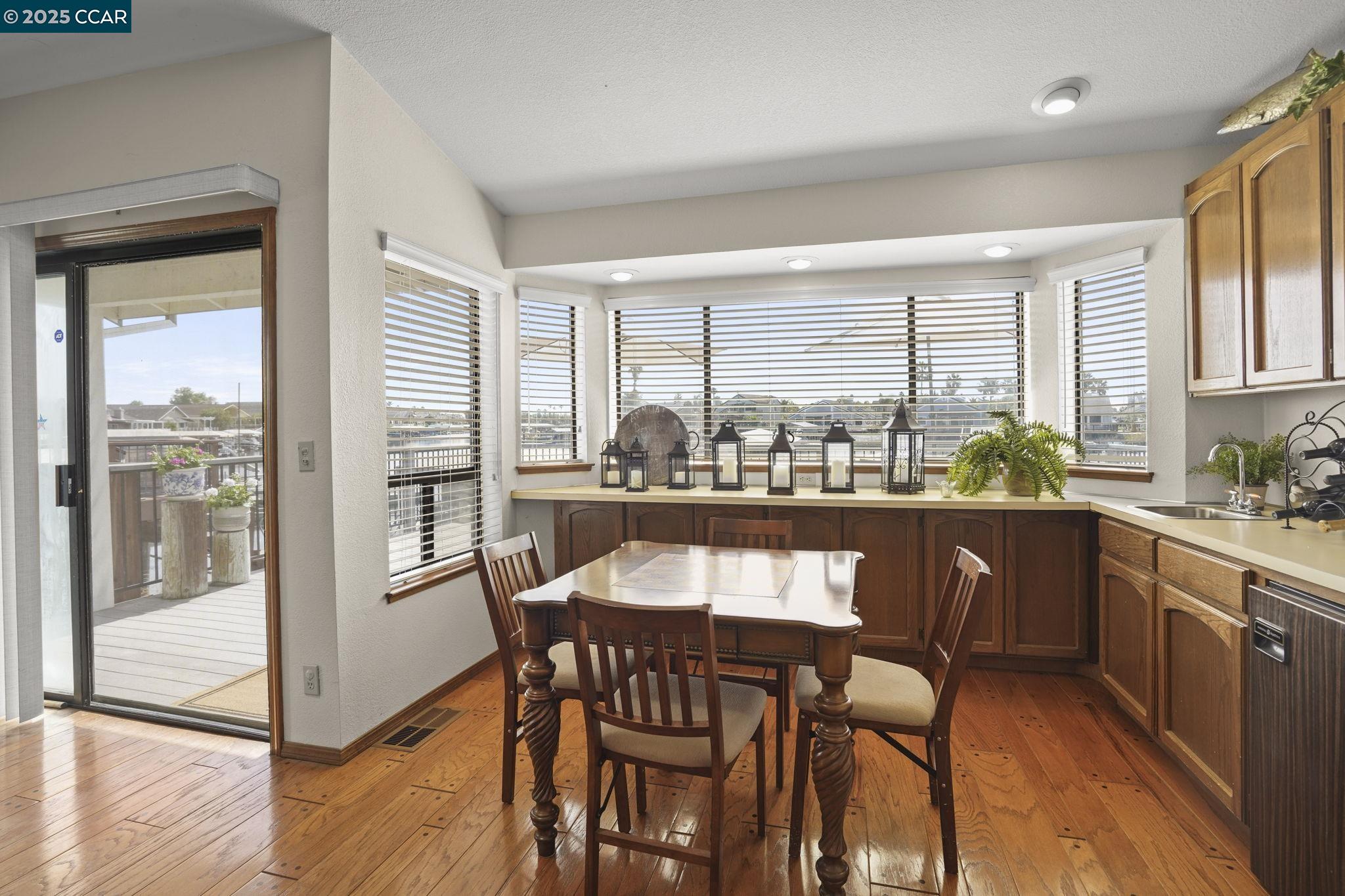 Detail Gallery Image 7 of 41 For 1984 Seal Way, Discovery Bay,  CA 94505 - 3 Beds | 2 Baths