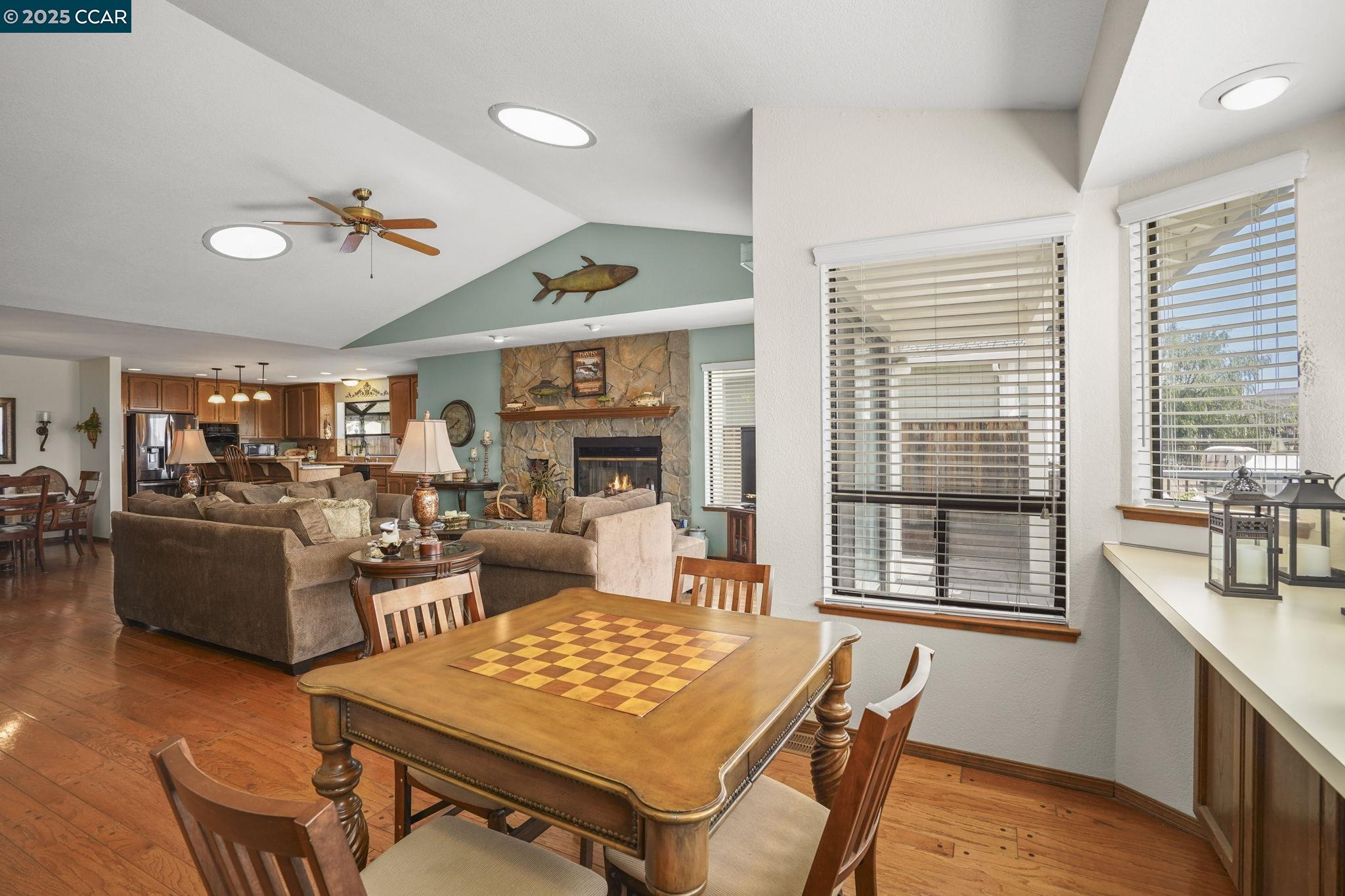 Detail Gallery Image 8 of 41 For 1984 Seal Way, Discovery Bay,  CA 94505 - 3 Beds | 2 Baths