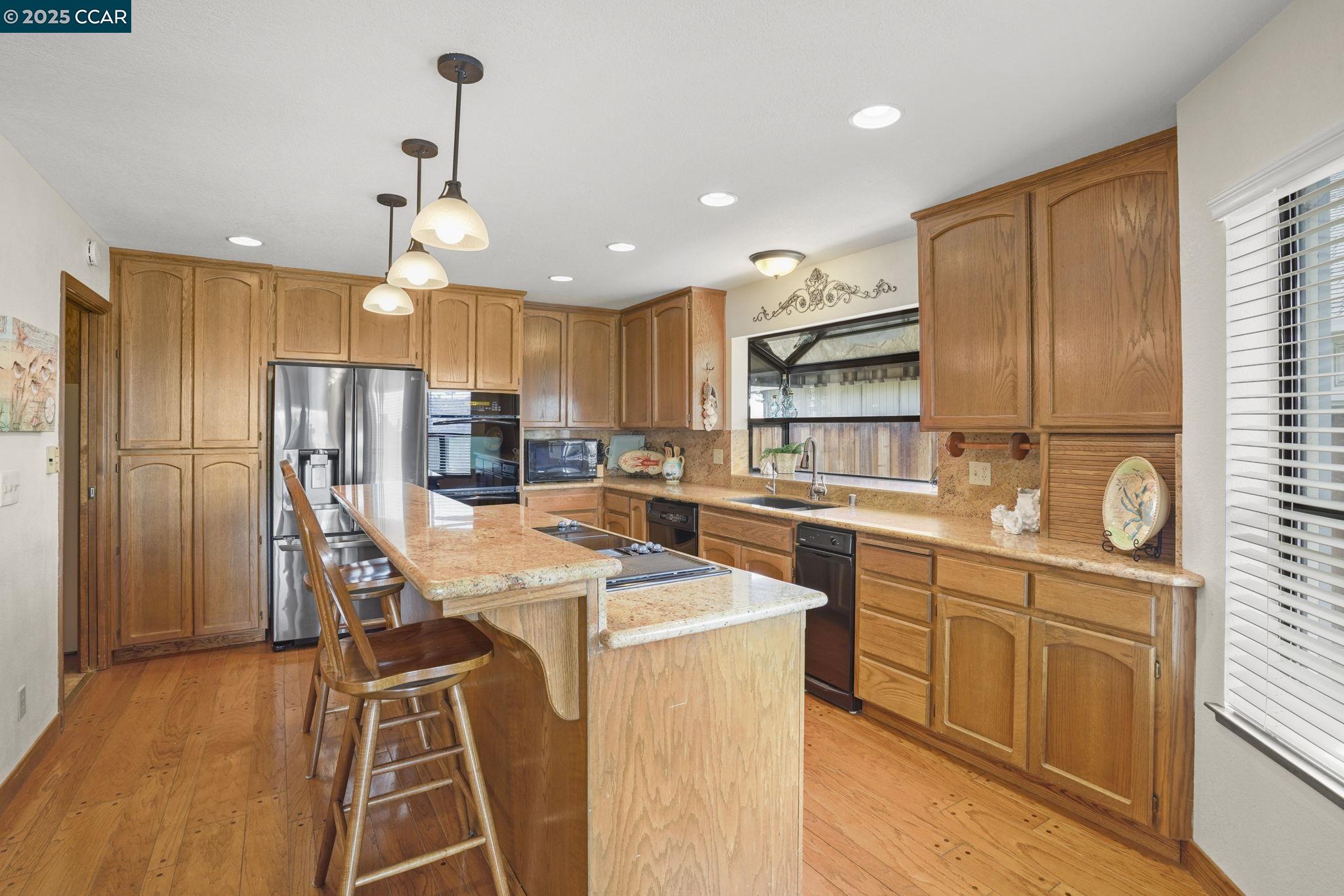 Detail Gallery Image 9 of 41 For 1984 Seal Way, Discovery Bay,  CA 94505 - 3 Beds | 2 Baths