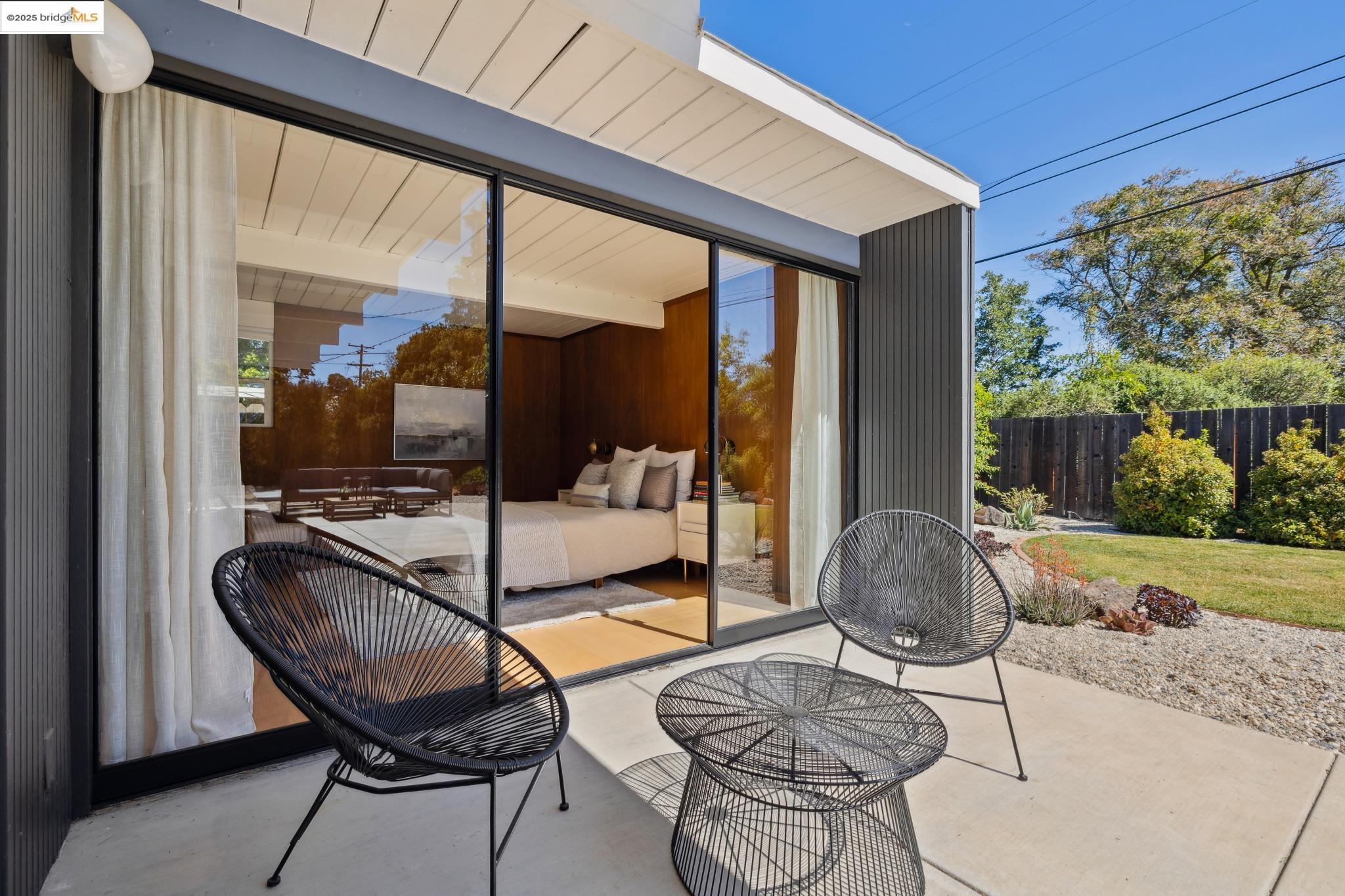 Detail Gallery Image 13 of 48 For 2682 San Antonio Dr, Walnut Creek,  CA 94598 - 3 Beds | 2 Baths