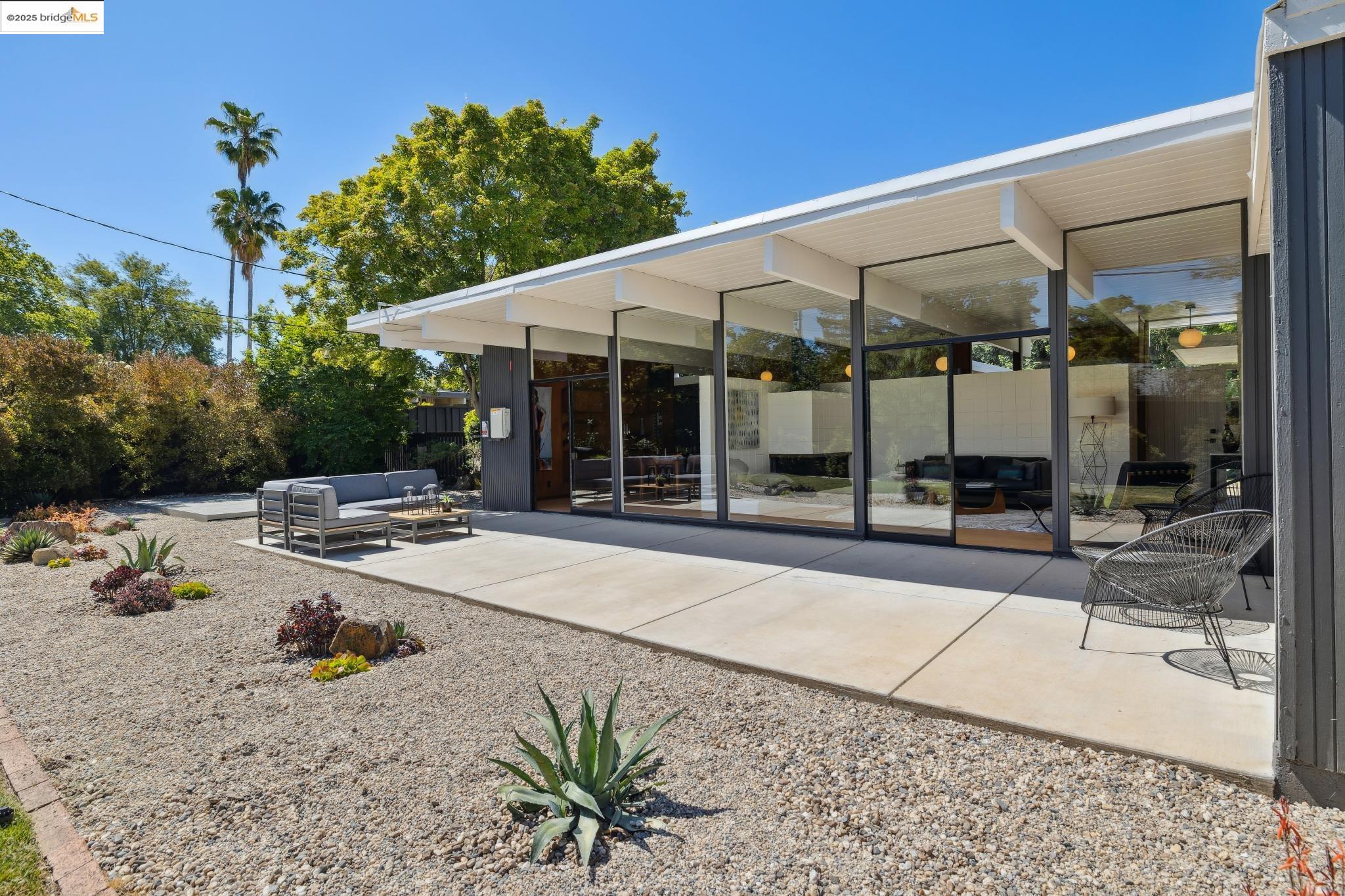 Detail Gallery Image 16 of 48 For 2682 San Antonio Dr, Walnut Creek,  CA 94598 - 3 Beds | 2 Baths