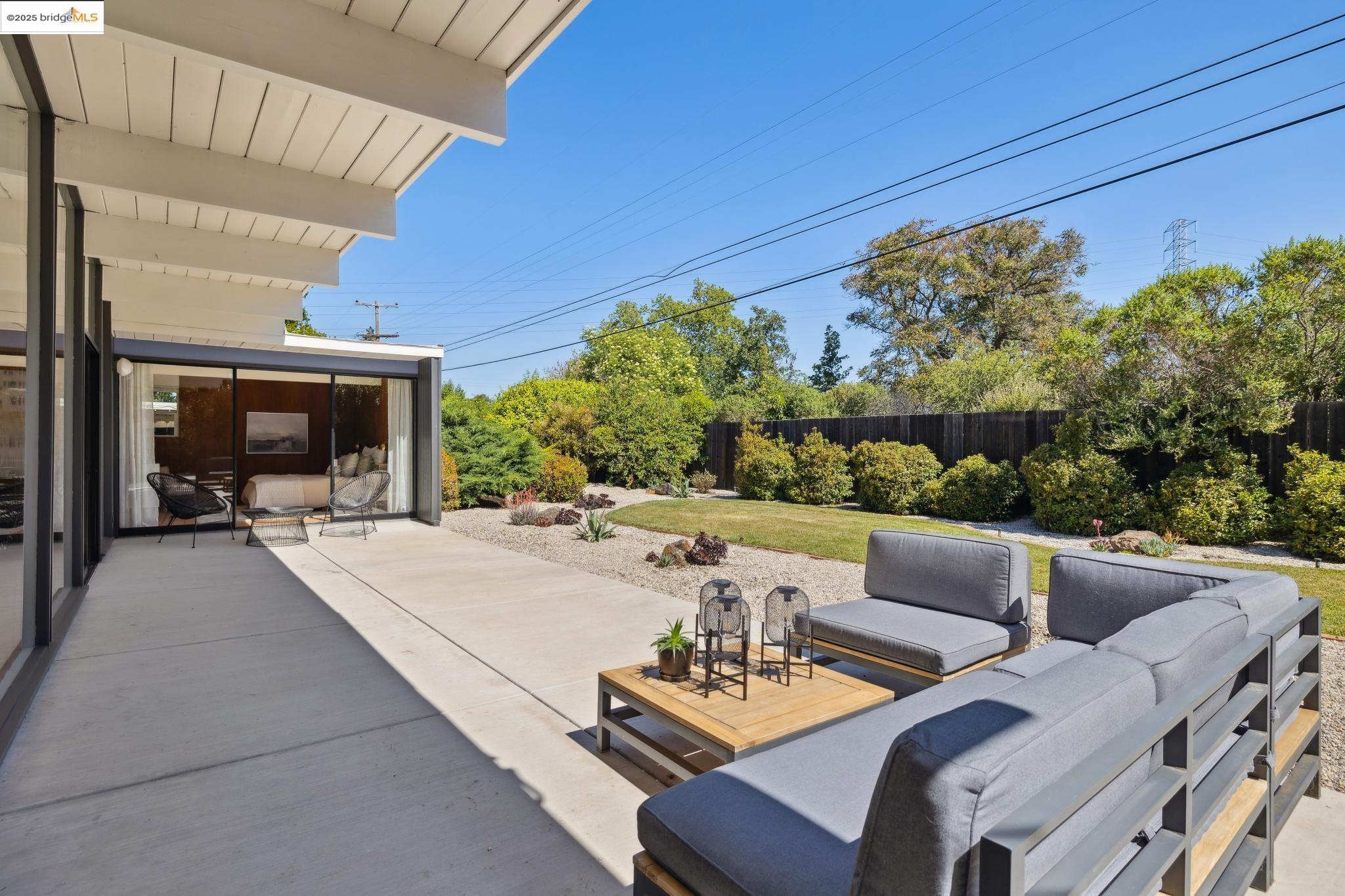 Detail Gallery Image 19 of 48 For 2682 San Antonio Dr, Walnut Creek,  CA 94598 - 3 Beds | 2 Baths