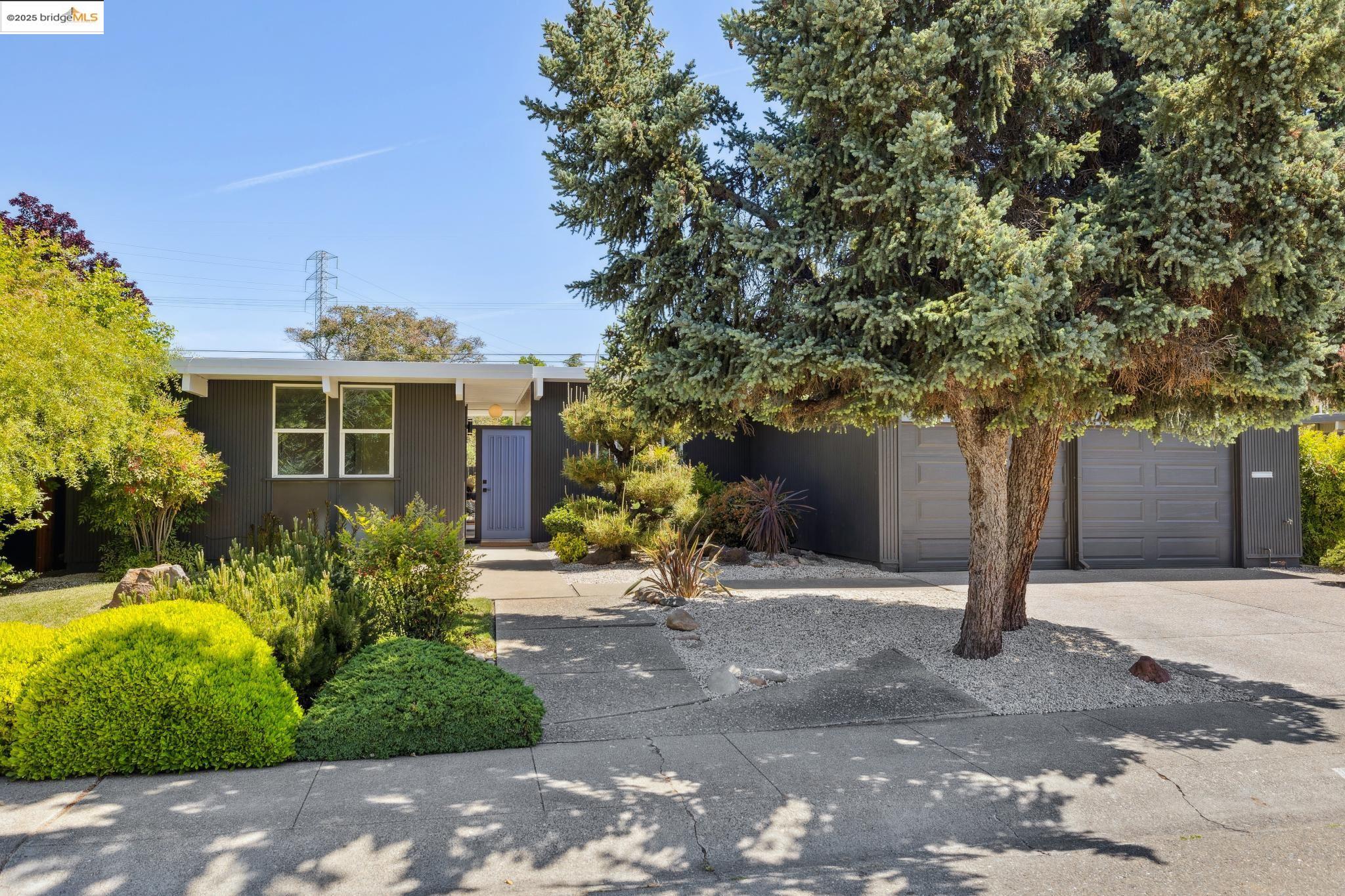 Detail Gallery Image 3 of 48 For 2682 San Antonio Dr, Walnut Creek,  CA 94598 - 3 Beds | 2 Baths