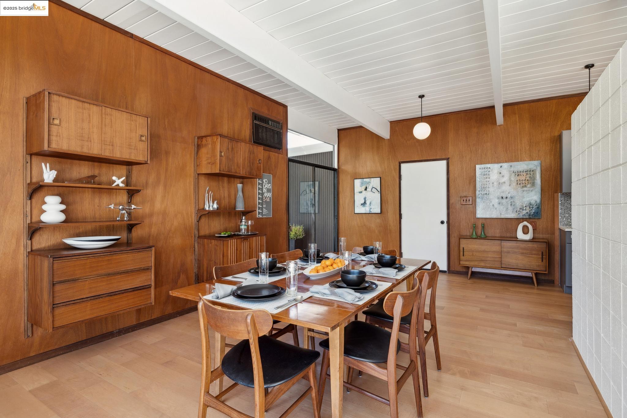Detail Gallery Image 25 of 48 For 2682 San Antonio Dr, Walnut Creek,  CA 94598 - 3 Beds | 2 Baths