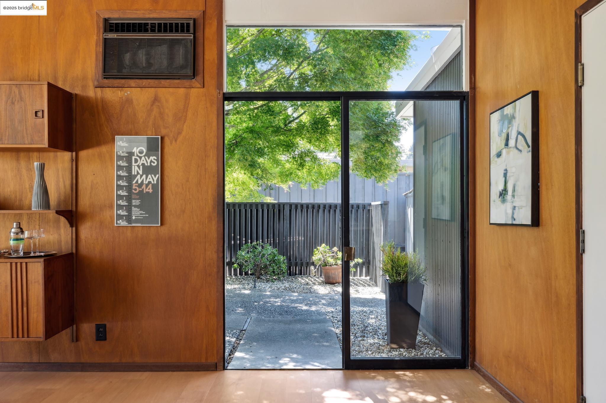 Detail Gallery Image 30 of 48 For 2682 San Antonio Dr, Walnut Creek,  CA 94598 - 3 Beds | 2 Baths