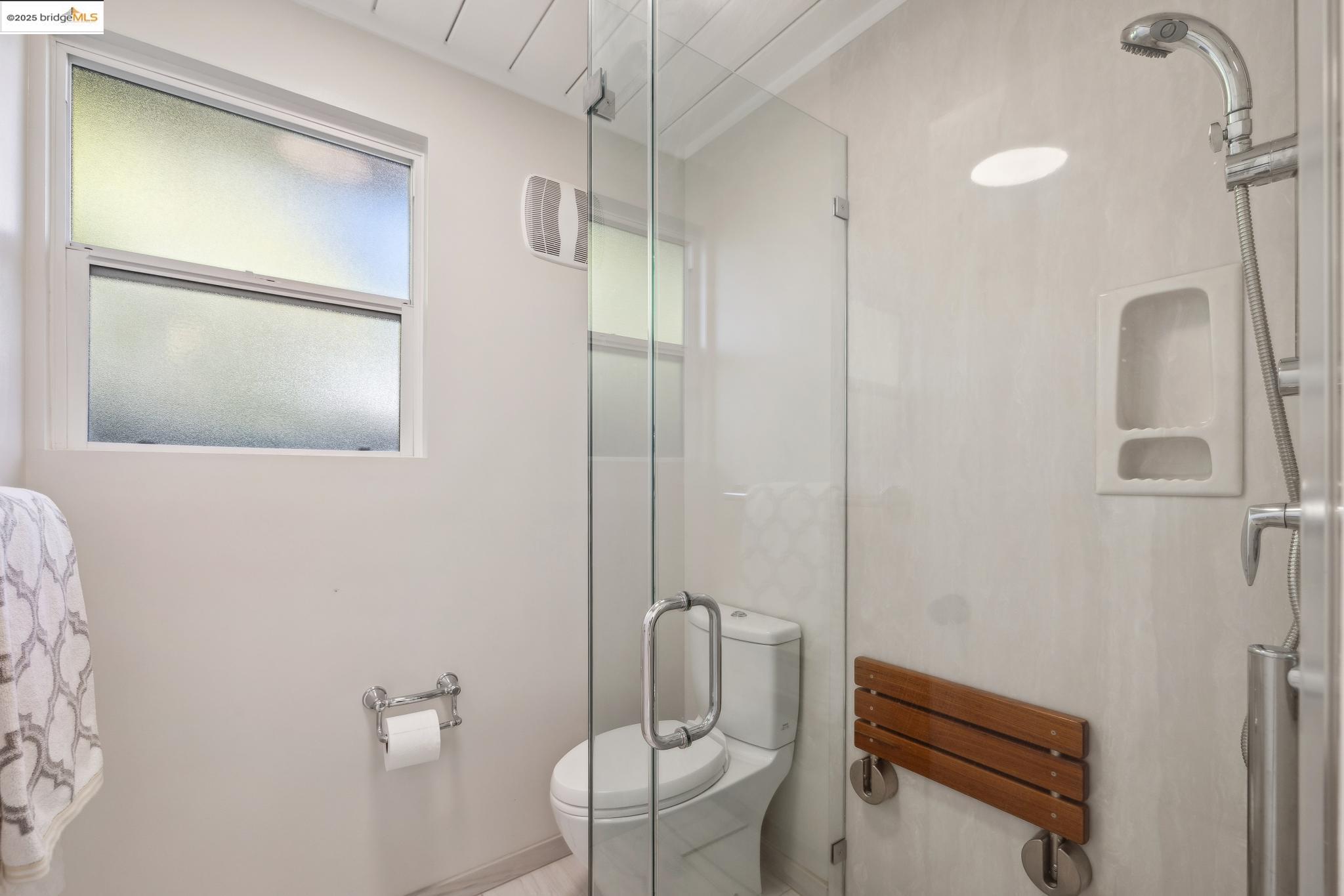 Detail Gallery Image 40 of 48 For 2682 San Antonio Dr, Walnut Creek,  CA 94598 - 3 Beds | 2 Baths