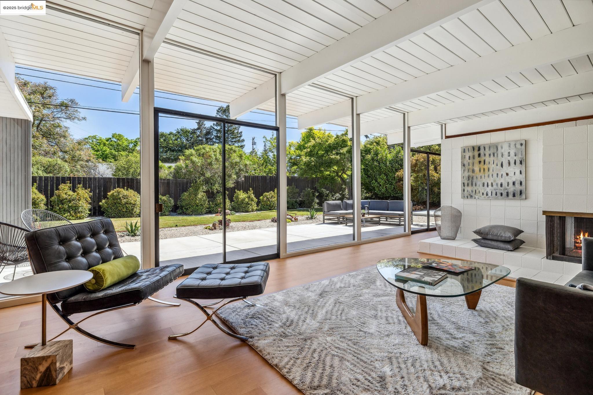 Detail Gallery Image 7 of 48 For 2682 San Antonio Dr, Walnut Creek,  CA 94598 - 3 Beds | 2 Baths