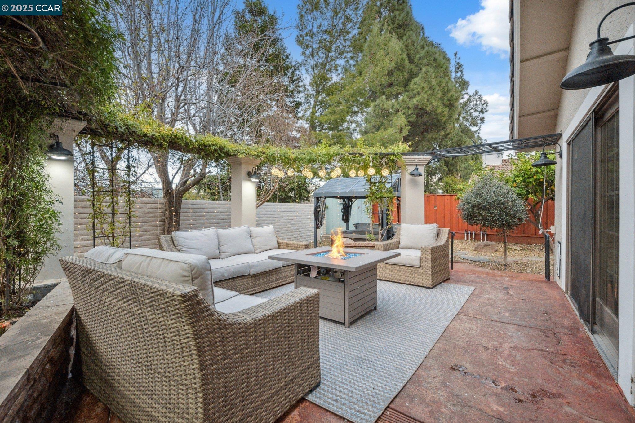 Detail Gallery Image 39 of 52 For 5497 Silver Sage Ct, Concord,  CA 94521 - 4 Beds | 3 Baths