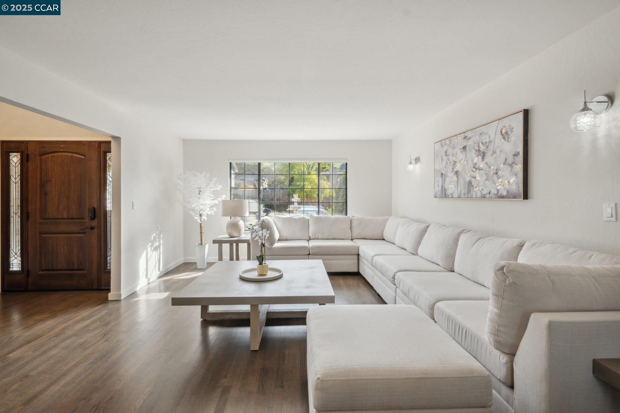 Detail Gallery Image 6 of 52 For 5497 Silver Sage Ct, Concord,  CA 94521 - 4 Beds | 3 Baths