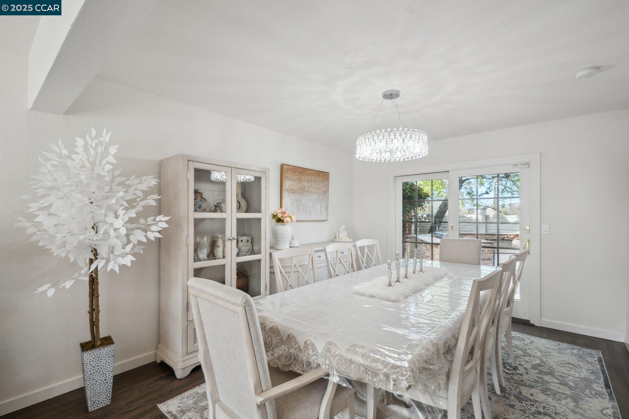Detail Gallery Image 9 of 52 For 5497 Silver Sage Ct, Concord,  CA 94521 - 4 Beds | 3 Baths