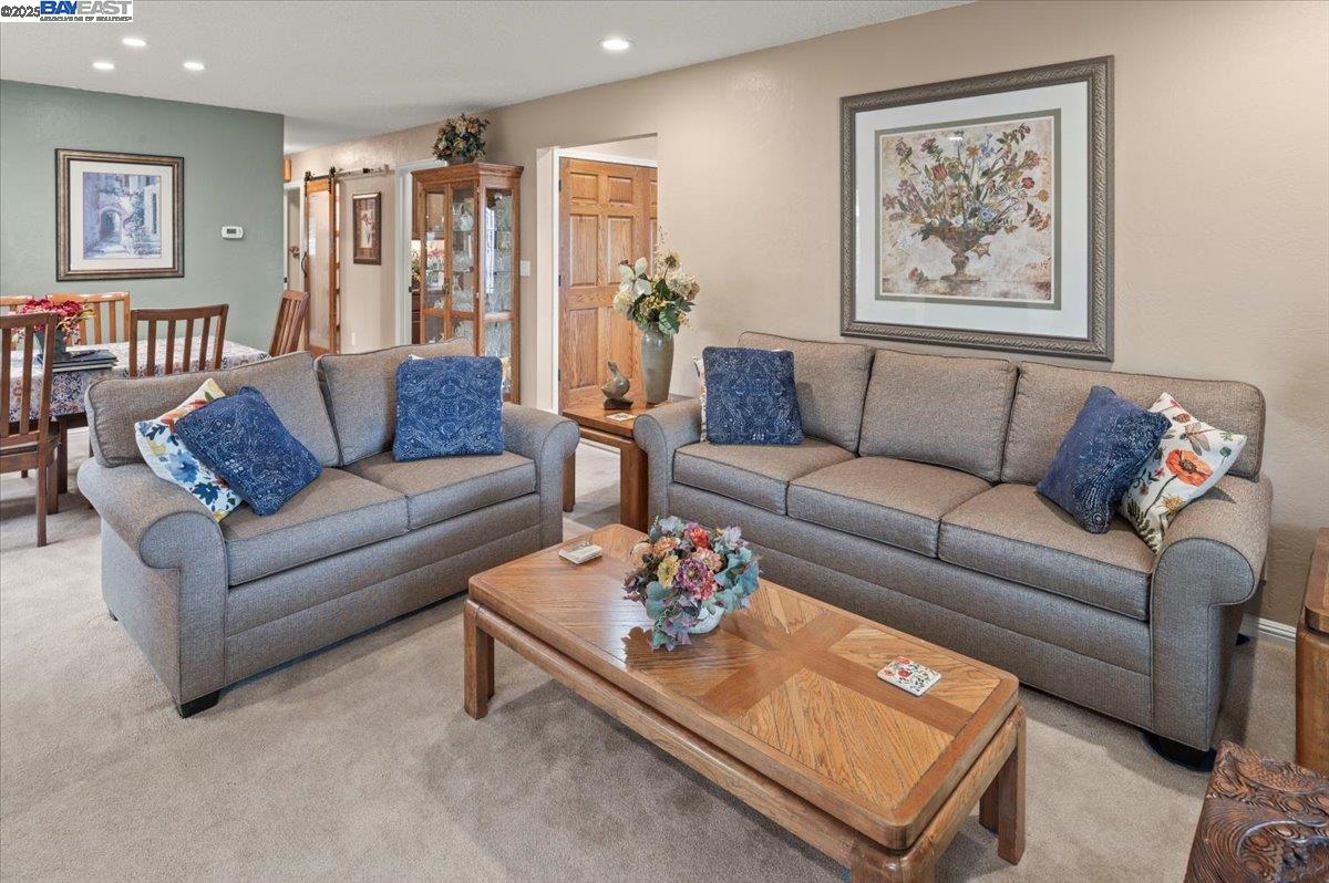 Detail Gallery Image 11 of 60 For 4255 Circle Ave, Castro Valley,  CA 94546 - 3 Beds | 2 Baths