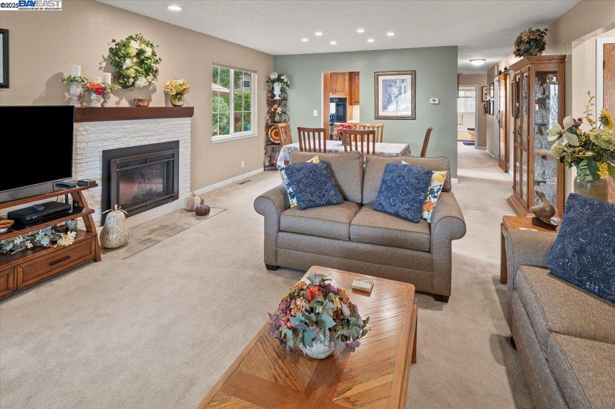 Detail Gallery Image 12 of 60 For 4255 Circle Ave, Castro Valley,  CA 94546 - 3 Beds | 2 Baths
