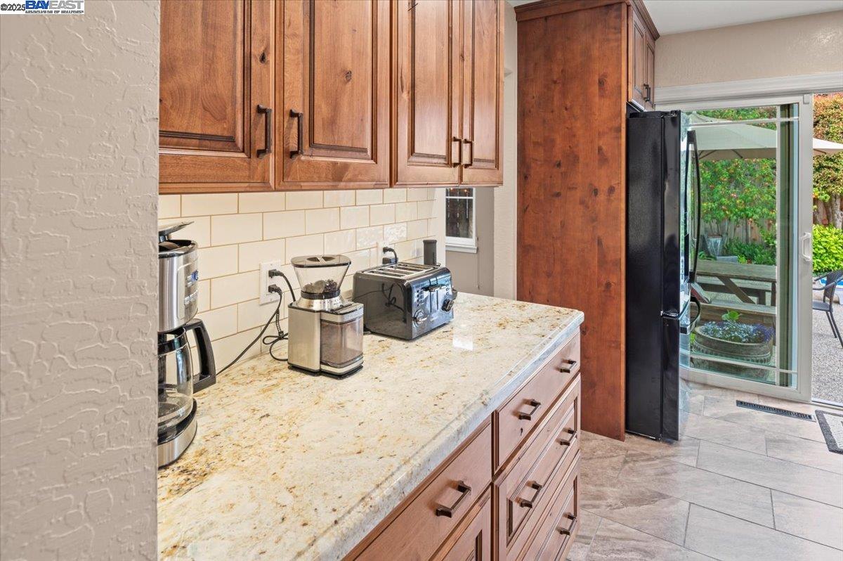 Detail Gallery Image 17 of 60 For 4255 Circle Ave, Castro Valley,  CA 94546 - 3 Beds | 2 Baths