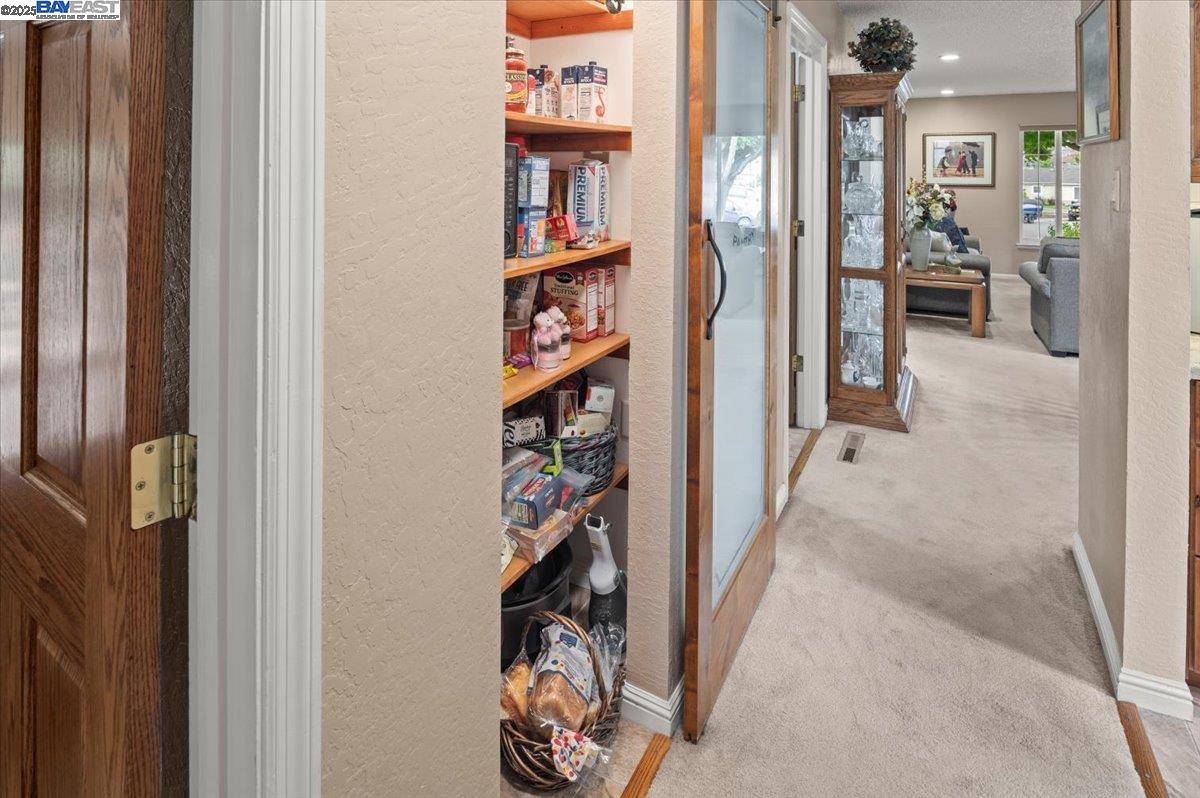 Detail Gallery Image 23 of 60 For 4255 Circle Ave, Castro Valley,  CA 94546 - 3 Beds | 2 Baths