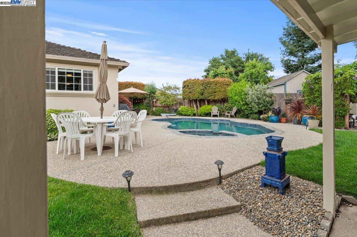 Detail Gallery Image 49 of 60 For 4255 Circle Ave, Castro Valley,  CA 94546 - 3 Beds | 2 Baths
