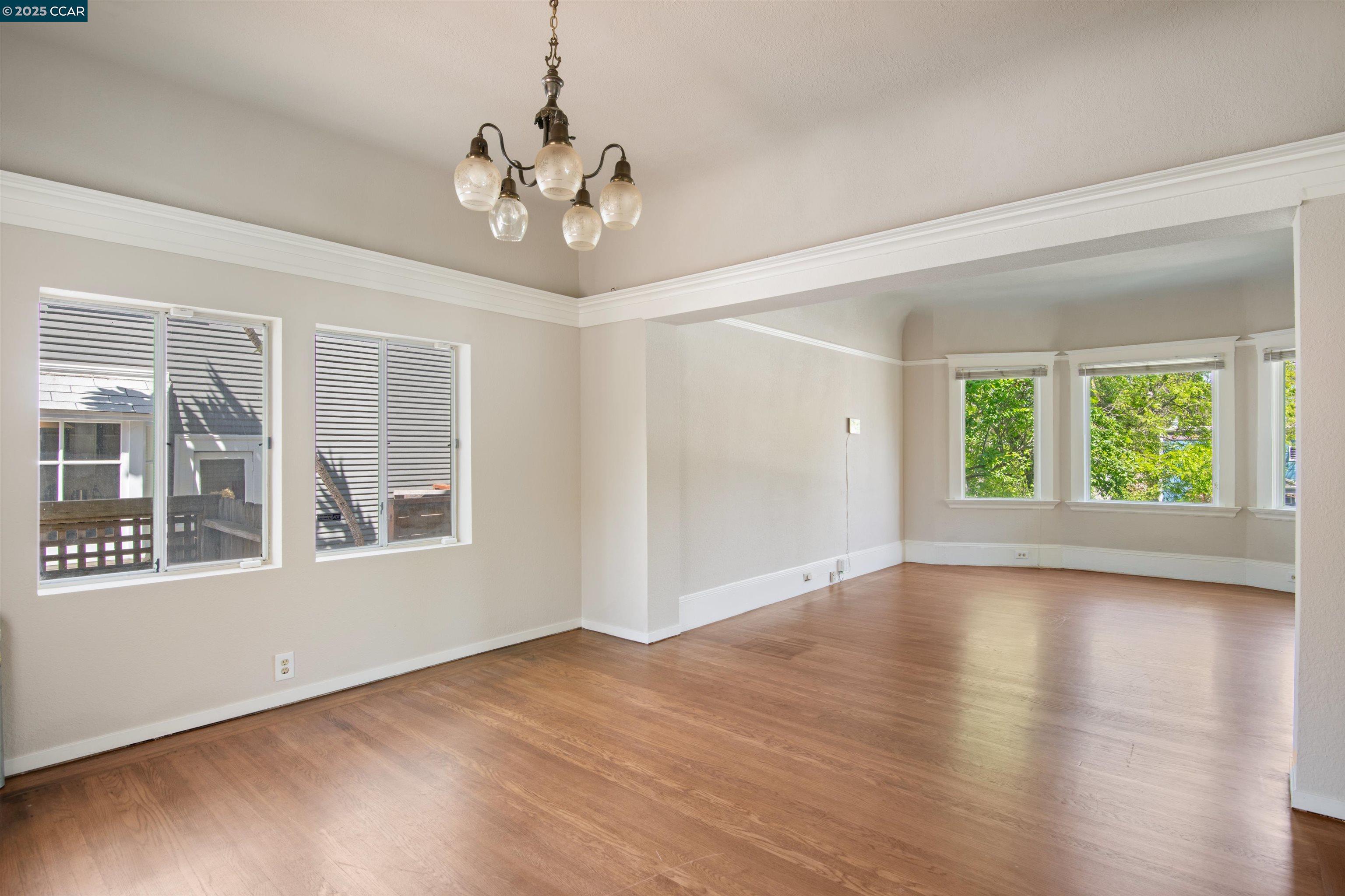 Detail Gallery Image 10 of 26 For 1740 Cedar St, Berkeley,  CA 94703 - 3 Beds | 1/1 Baths