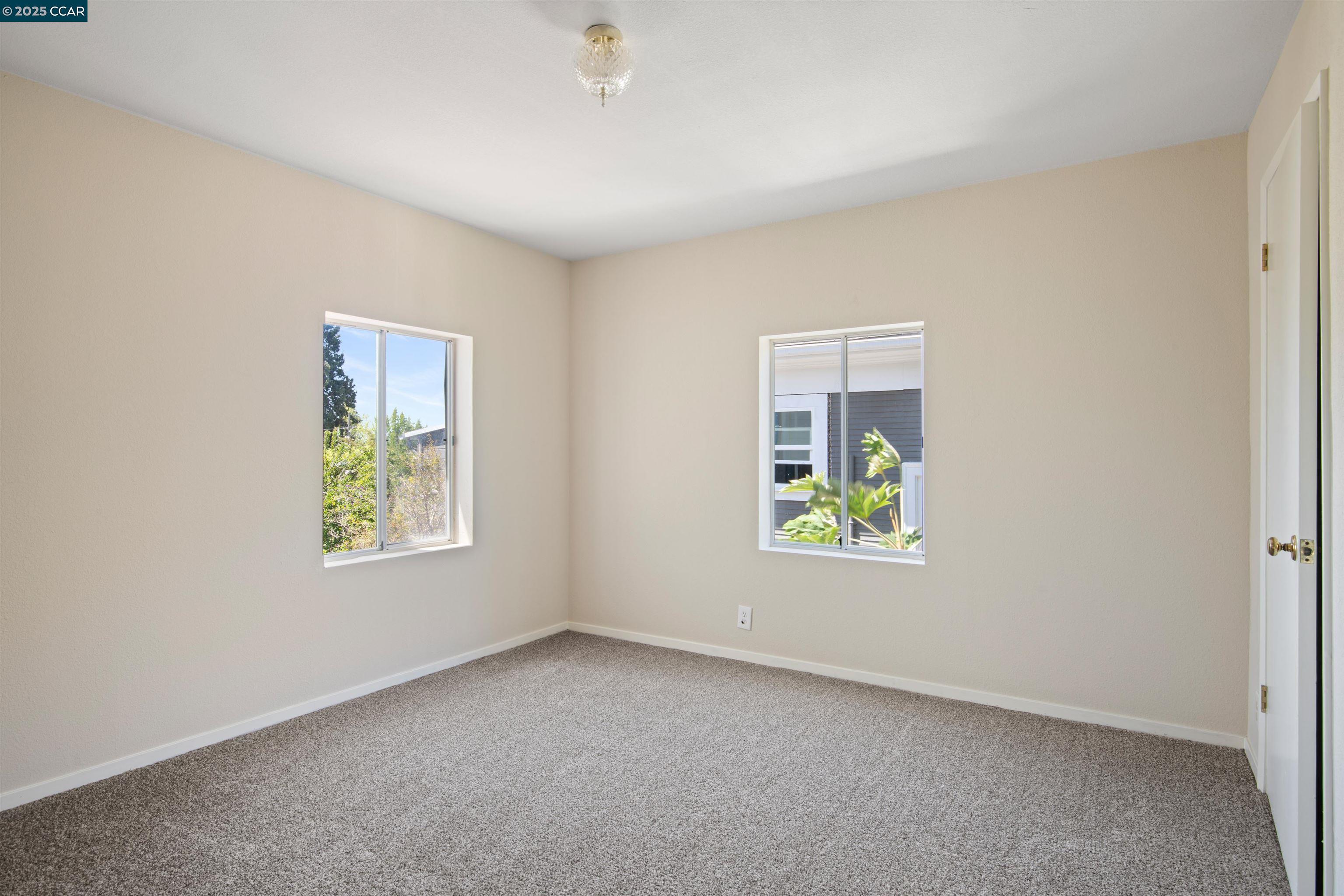 Detail Gallery Image 17 of 26 For 1740 Cedar St, Berkeley,  CA 94703 - 3 Beds | 1/1 Baths