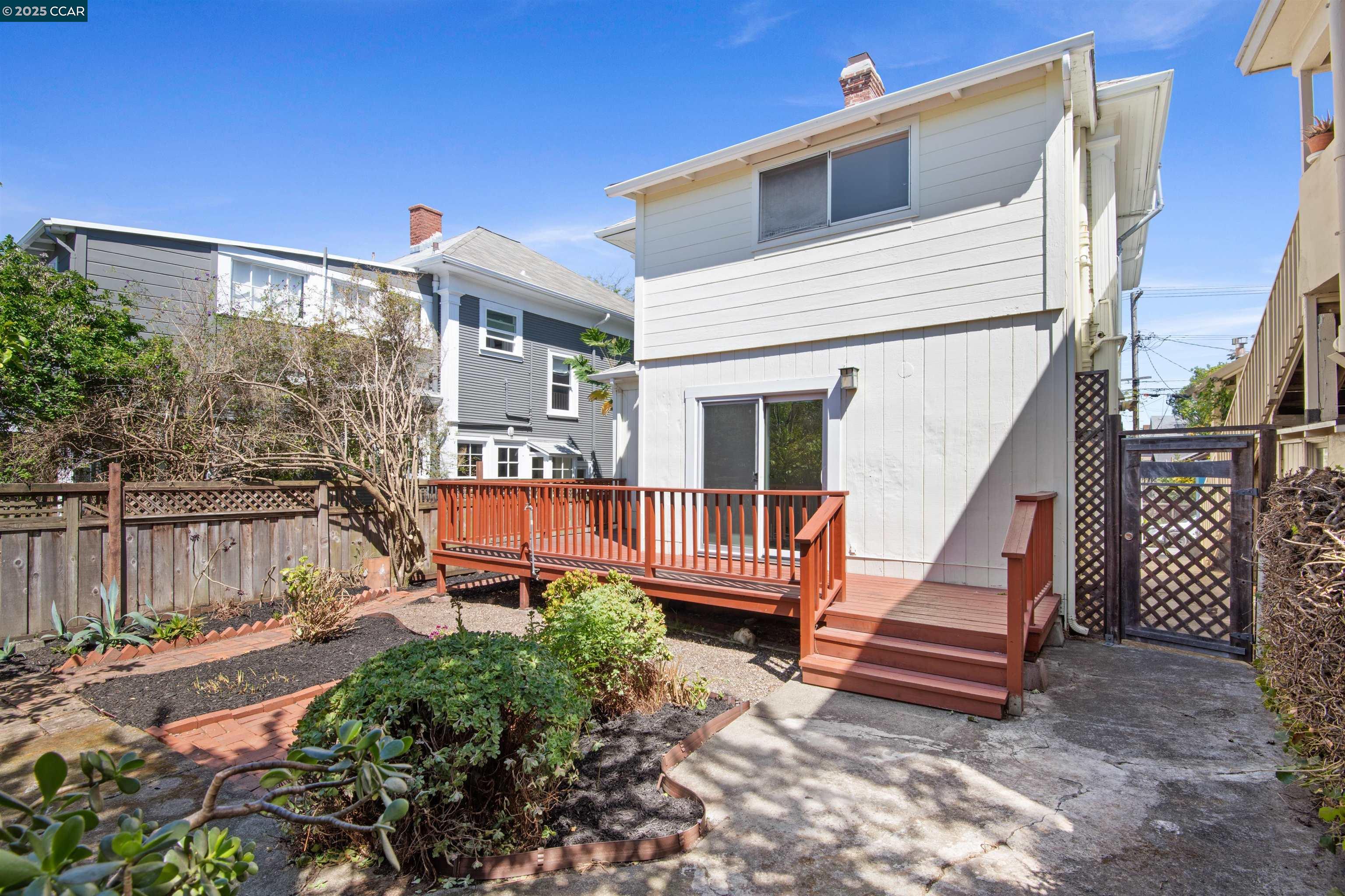 Detail Gallery Image 23 of 26 For 1740 Cedar St, Berkeley,  CA 94703 - 3 Beds | 1/1 Baths