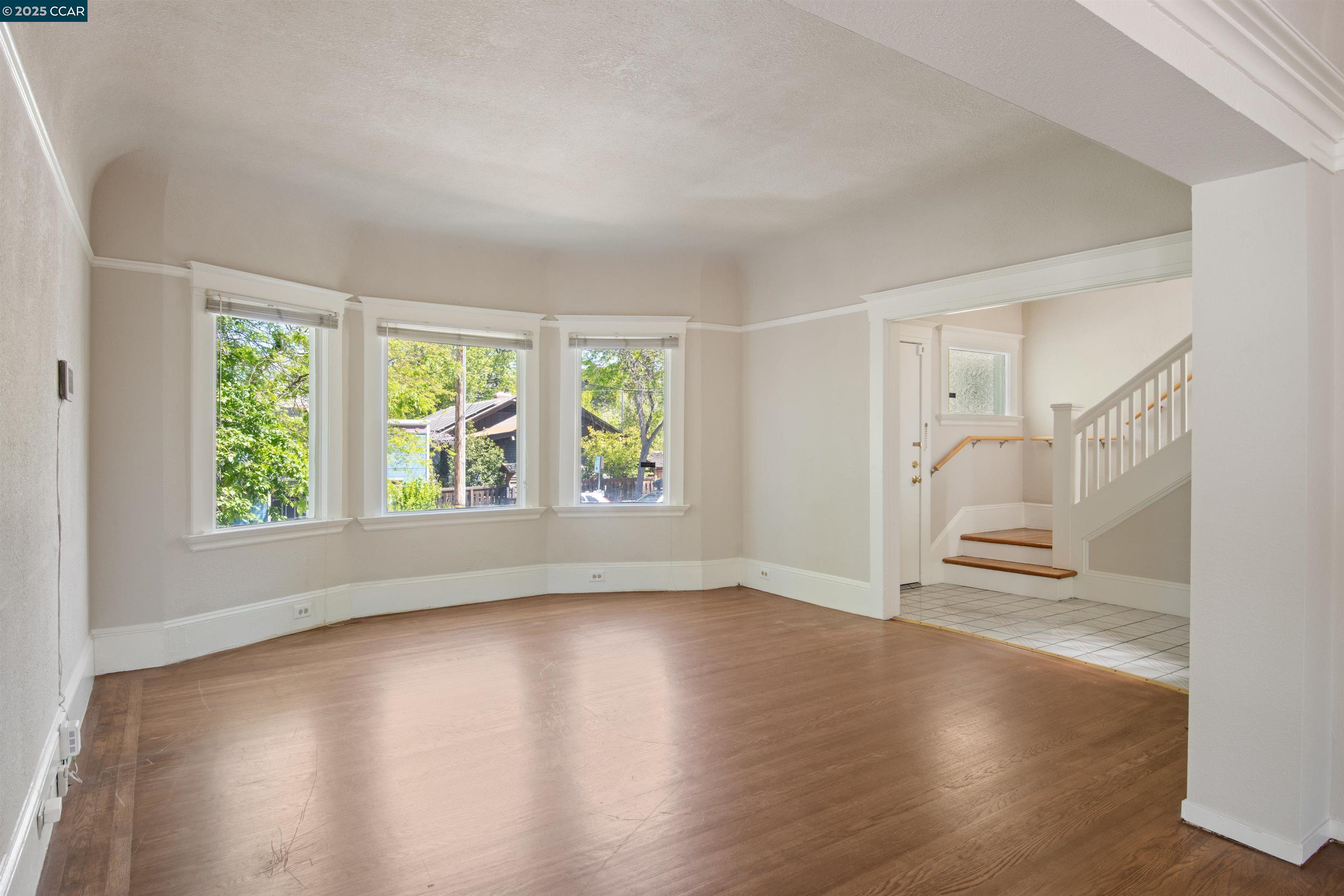 Detail Gallery Image 3 of 26 For 1740 Cedar St, Berkeley,  CA 94703 - 3 Beds | 1/1 Baths
