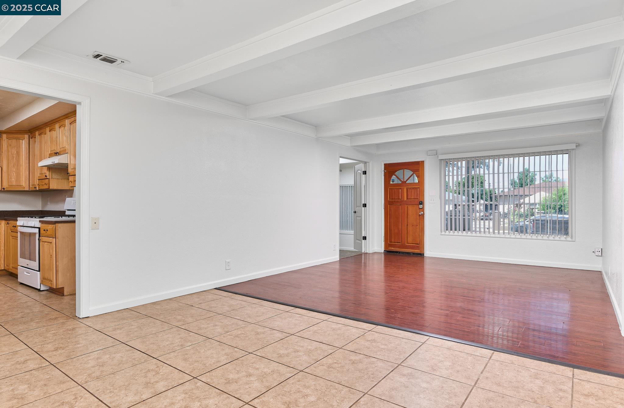 Detail Gallery Image 8 of 20 For 5708 Georgia Dr, North Highlands,  CA 95660 - 3 Beds | 1 Baths