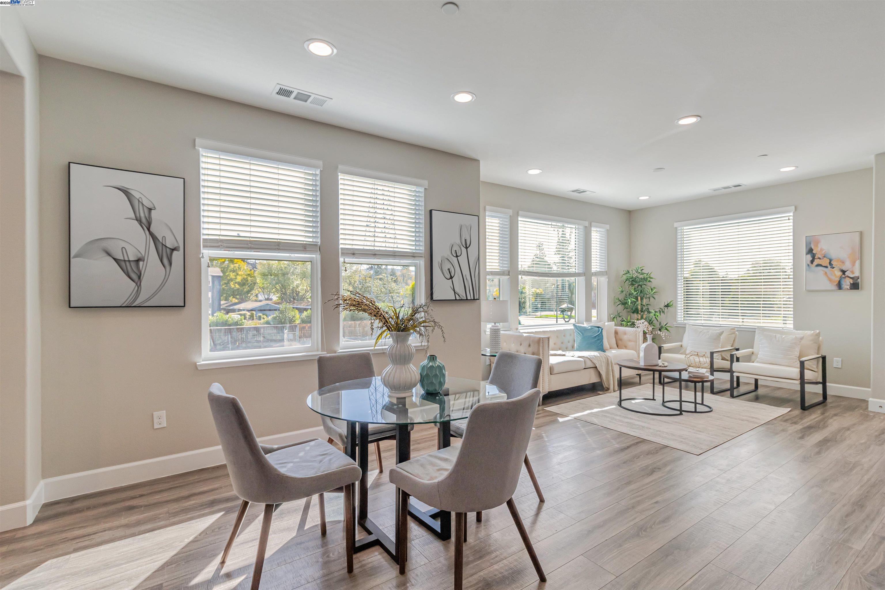 Detail Gallery Image 15 of 38 For 325 Charles Morris Ter, Sunnyvale,  CA 94085 - 3 Beds | 2/1 Baths