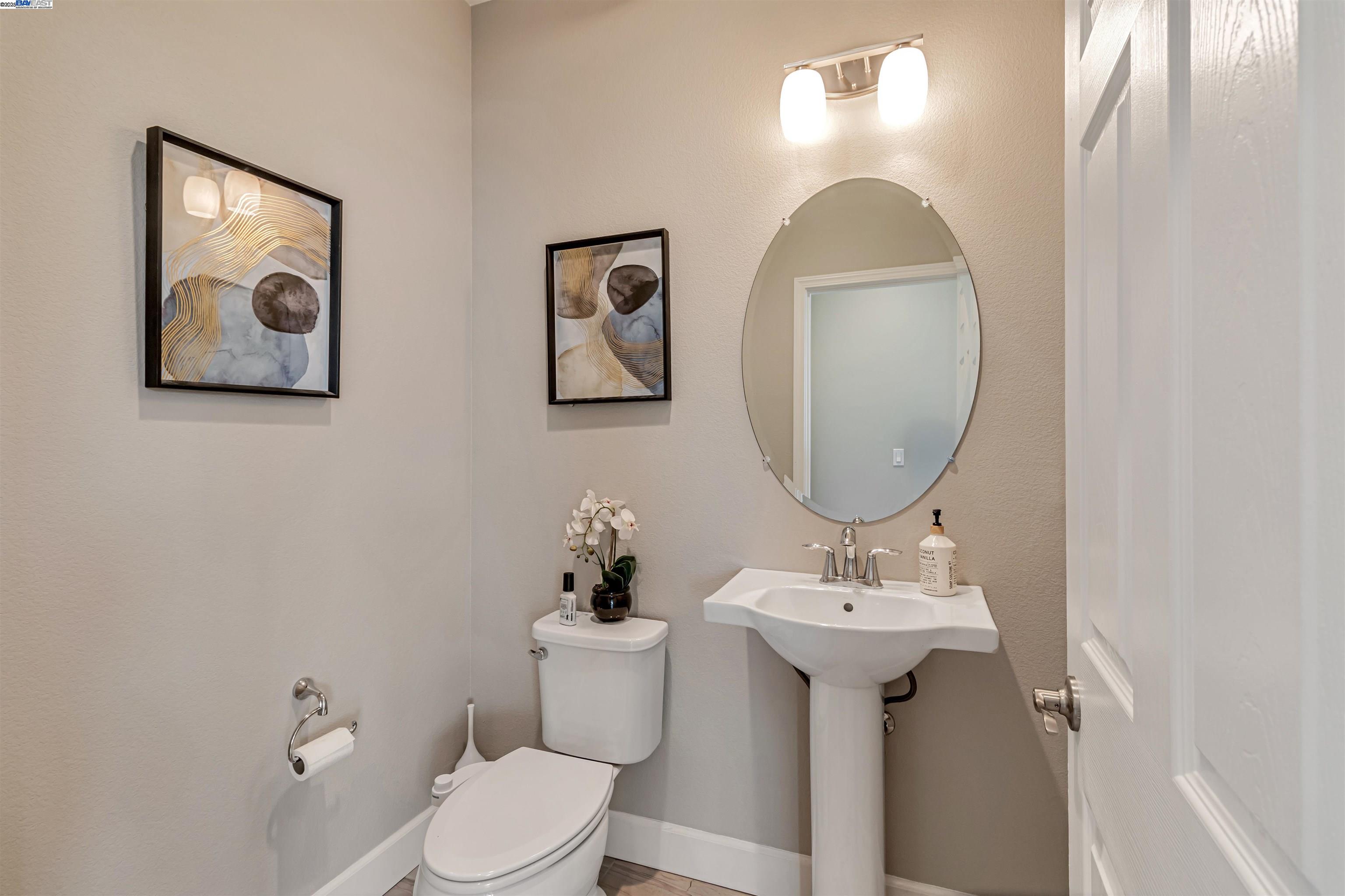 Detail Gallery Image 29 of 38 For 325 Charles Morris Ter, Sunnyvale,  CA 94085 - 3 Beds | 2/1 Baths