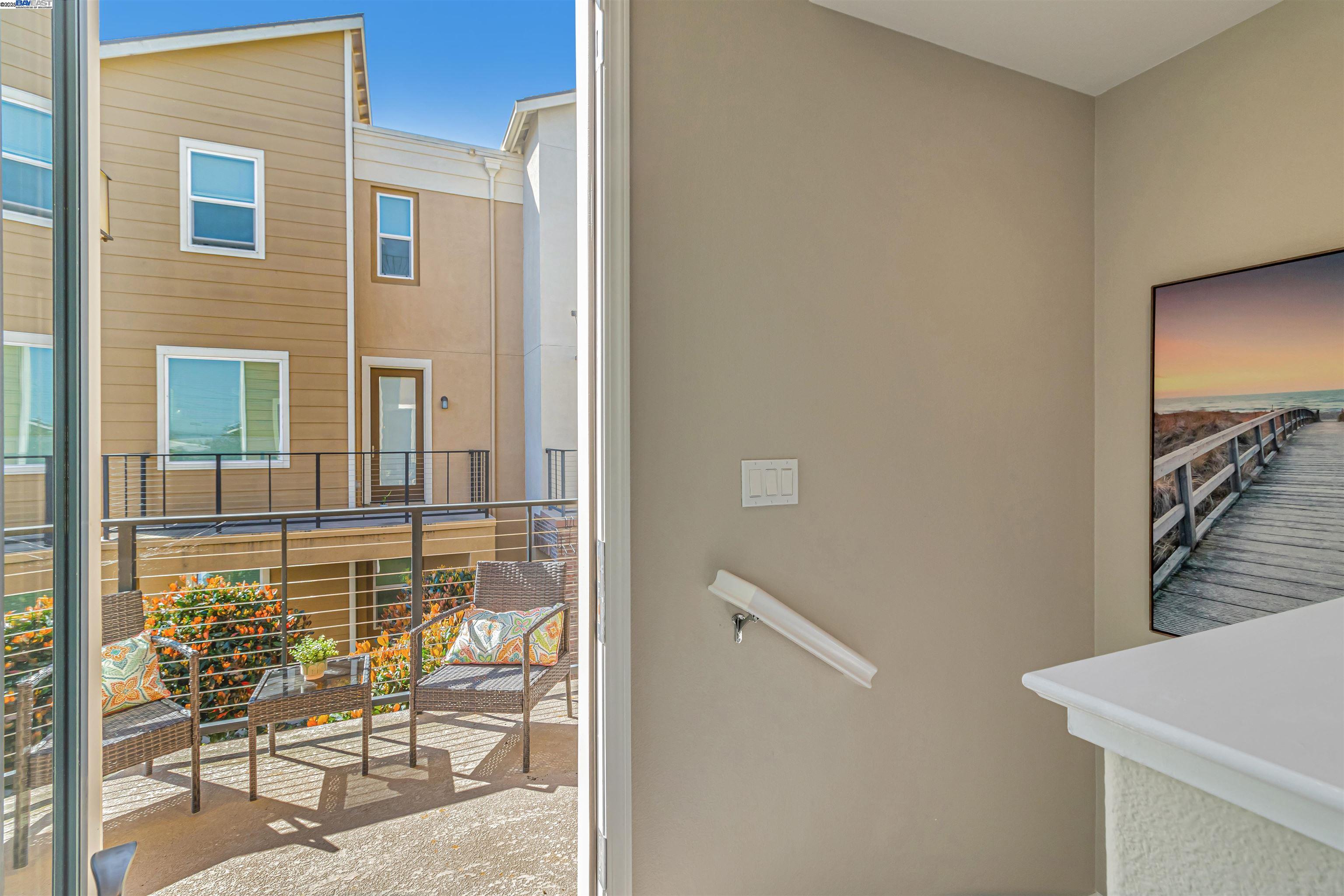 Detail Gallery Image 37 of 38 For 325 Charles Morris Ter, Sunnyvale,  CA 94085 - 3 Beds | 2/1 Baths