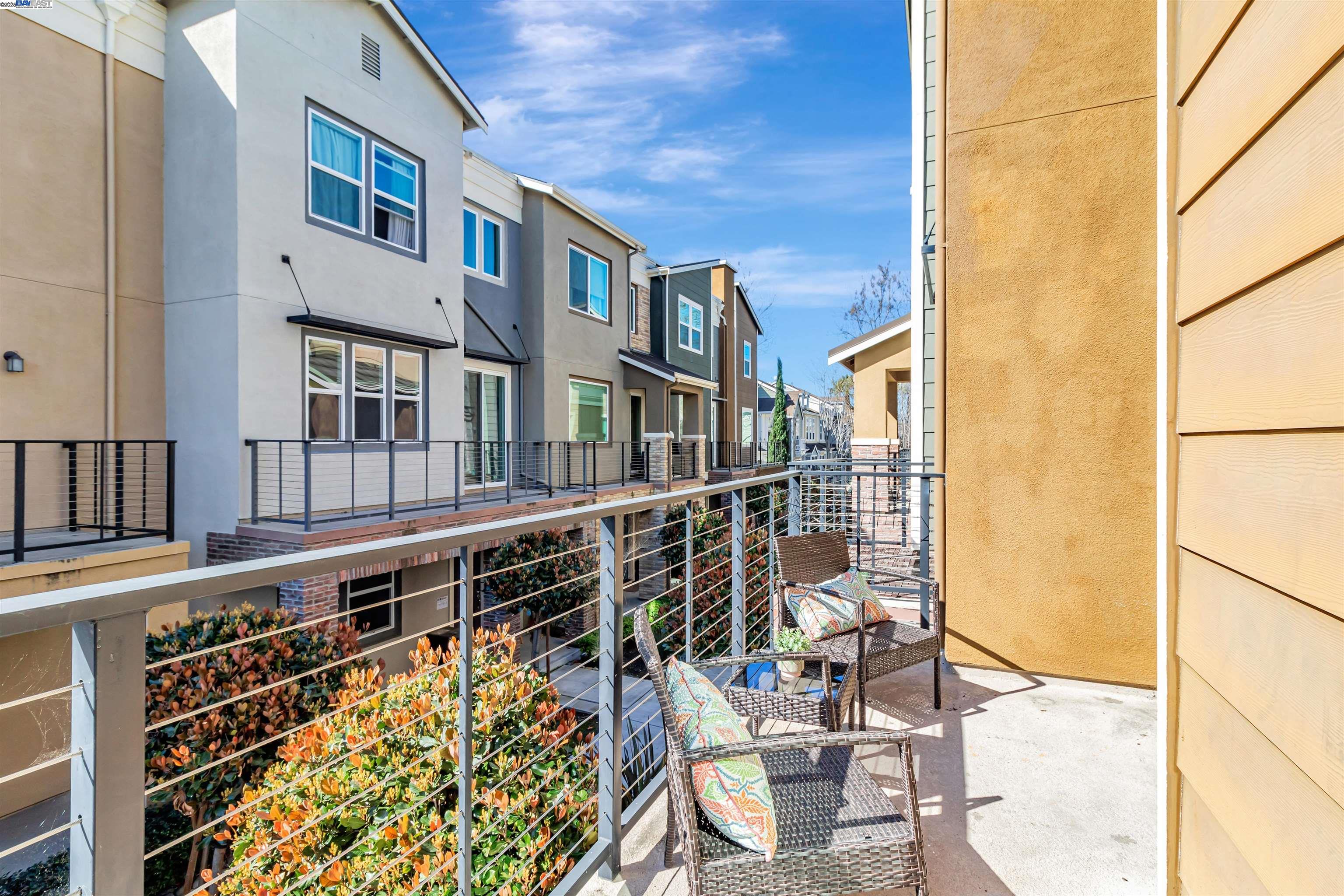 Detail Gallery Image 38 of 38 For 325 Charles Morris Ter, Sunnyvale,  CA 94085 - 3 Beds | 2/1 Baths