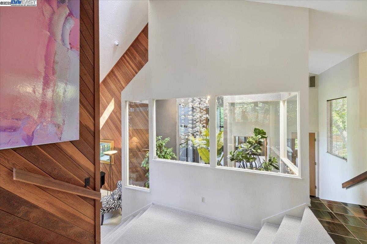 Detail Gallery Image 14 of 60 For 391 Oak Ln, Pleasanton,  CA 94566 - 4 Beds | 3 Baths