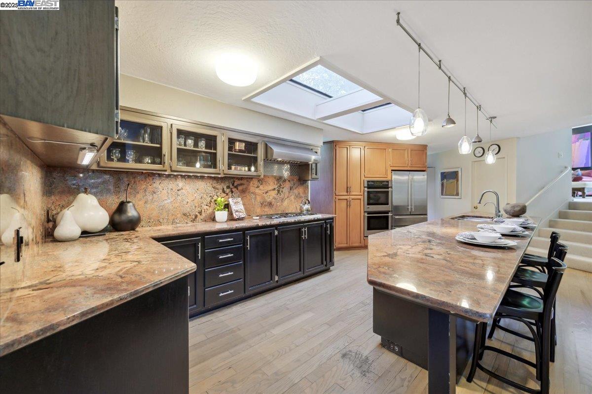 Detail Gallery Image 23 of 60 For 391 Oak Ln, Pleasanton,  CA 94566 - 4 Beds | 3 Baths