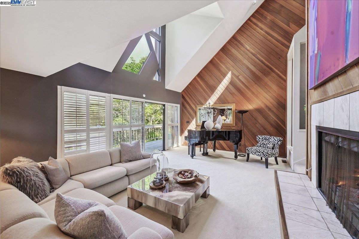 Detail Gallery Image 10 of 60 For 391 Oak Ln, Pleasanton,  CA 94566 - 4 Beds | 3 Baths