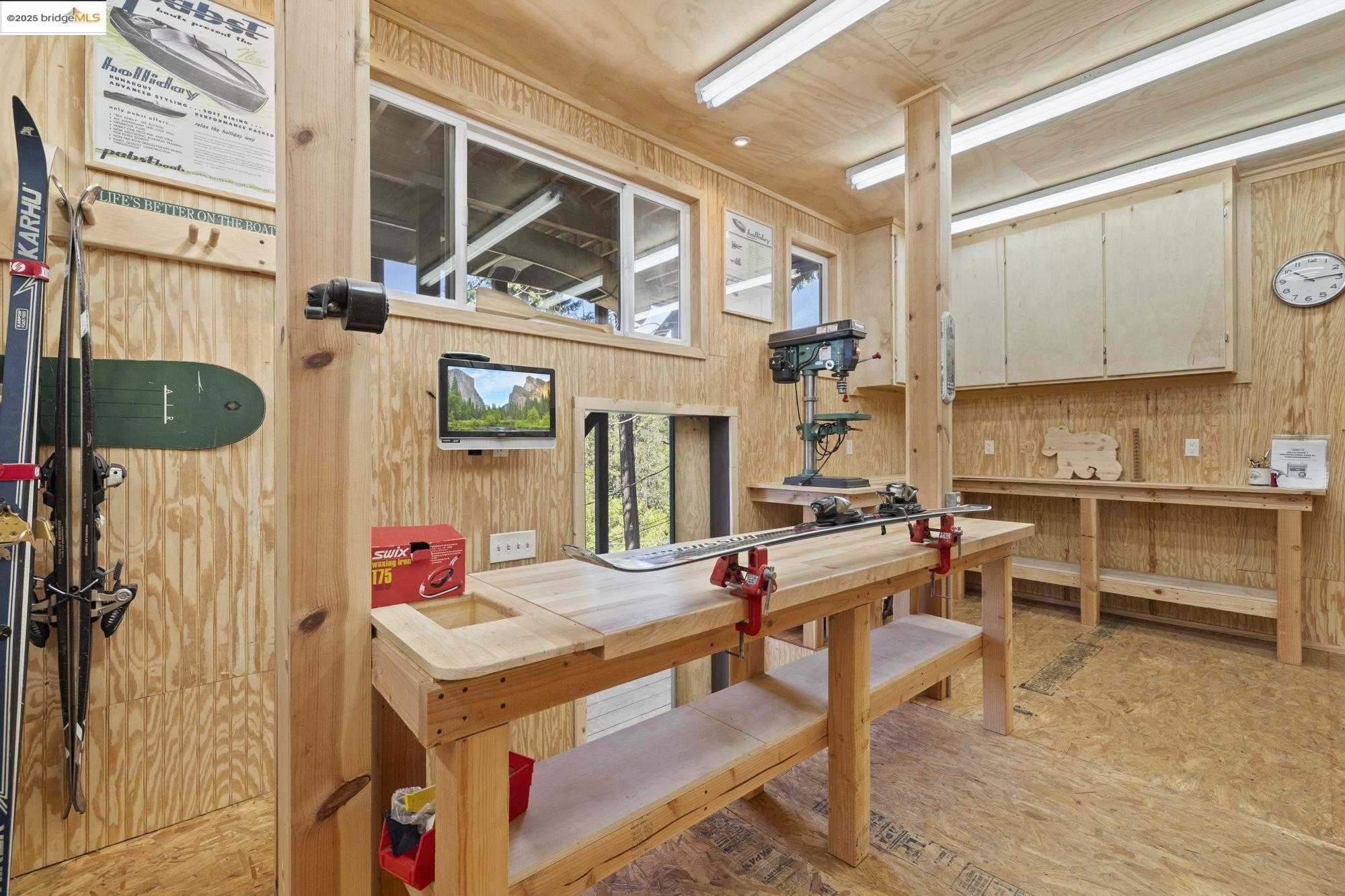Detail Gallery Image 22 of 30 For 22059 Cedar Springs Rd, Twain Harte,  CA 95383 - 3 Beds | 1/1 Baths