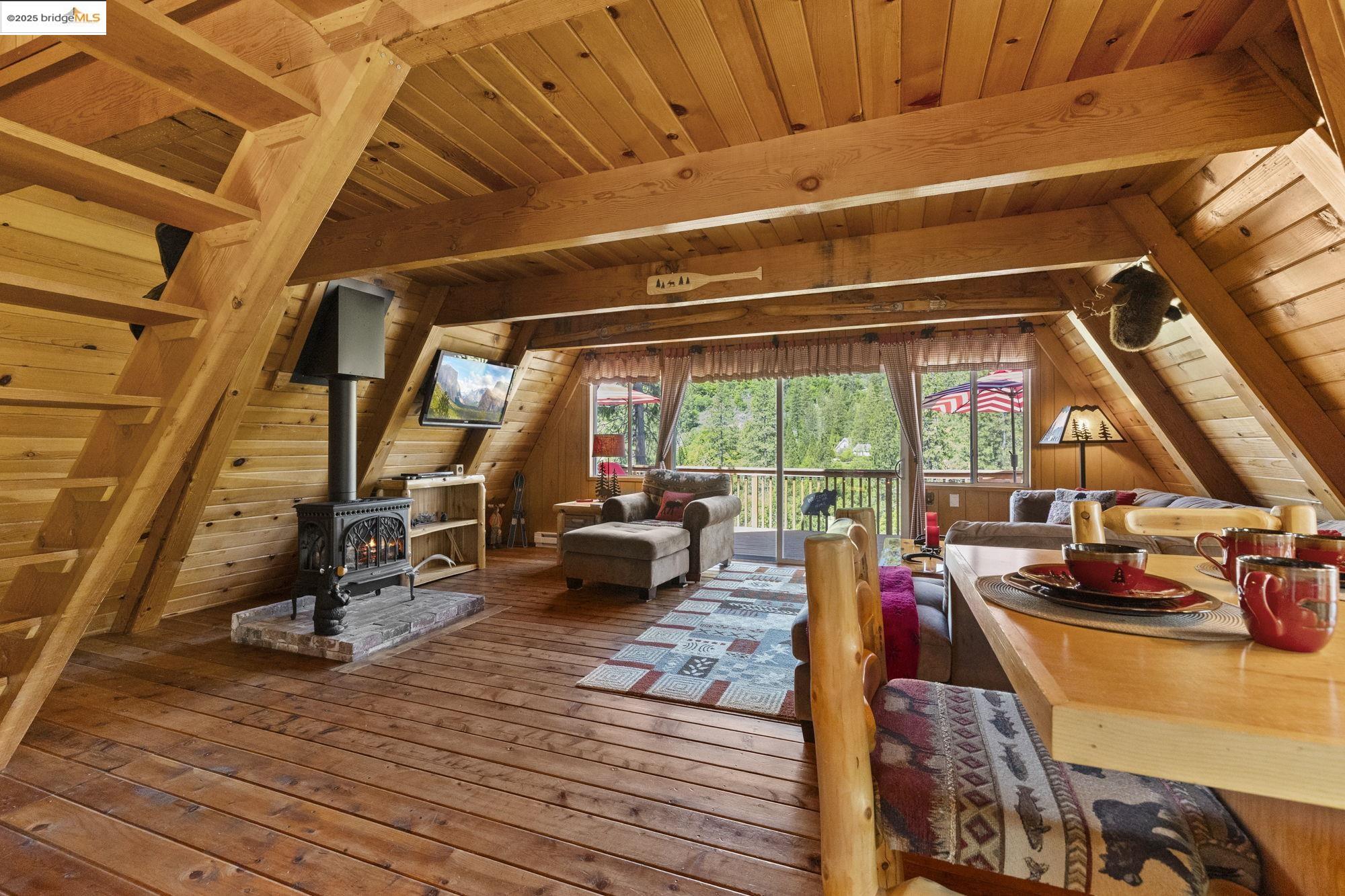 Detail Gallery Image 5 of 30 For 22059 Cedar Springs Rd, Twain Harte,  CA 95383 - 3 Beds | 1/1 Baths