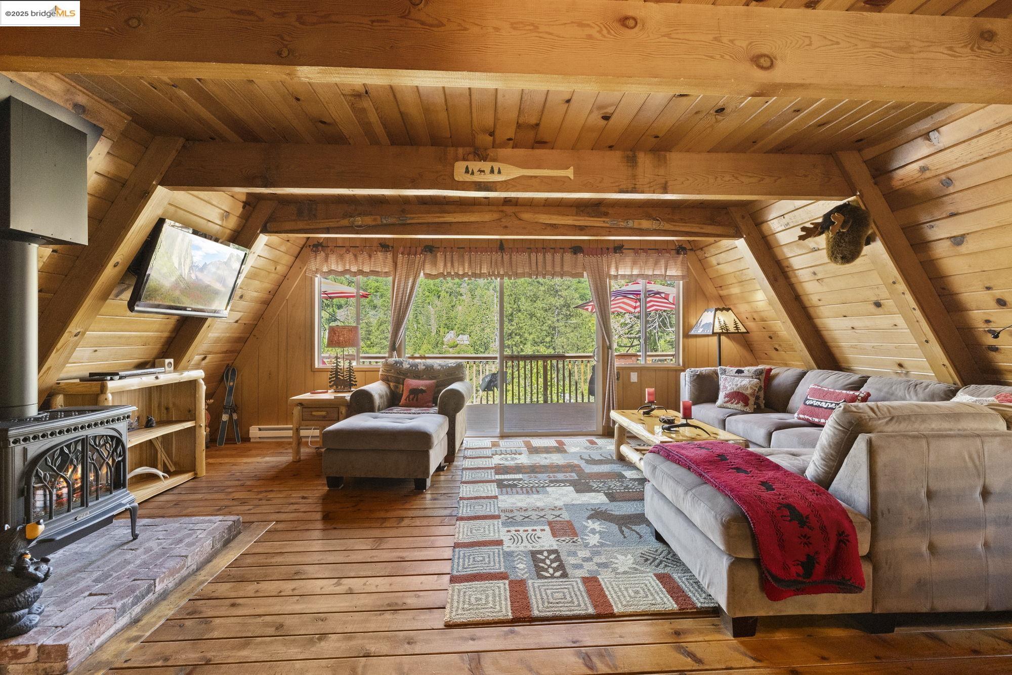 Detail Gallery Image 6 of 30 For 22059 Cedar Springs Rd, Twain Harte,  CA 95383 - 3 Beds | 1/1 Baths