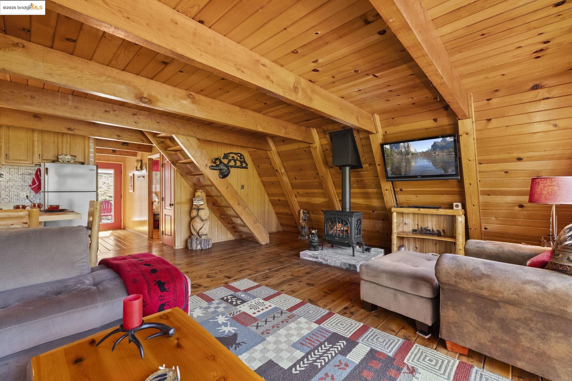 Detail Gallery Image 10 of 30 For 22059 Cedar Springs Rd, Twain Harte,  CA 95383 - 3 Beds | 1/1 Baths