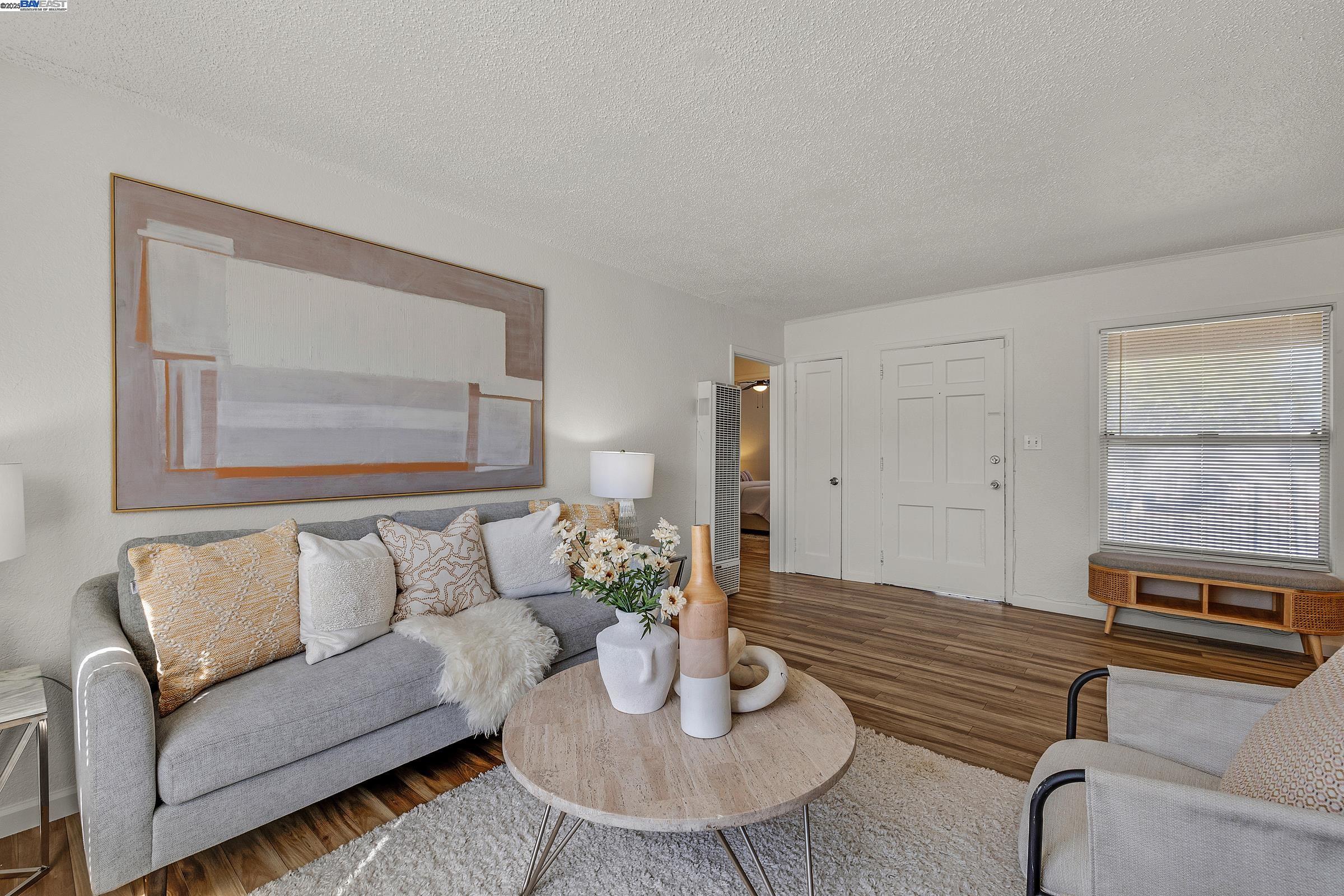 Detail Gallery Image 23 of 30 For 408 Burlwood Ave, Oakland,  CA 94603 - 2 Beds | 1 Baths