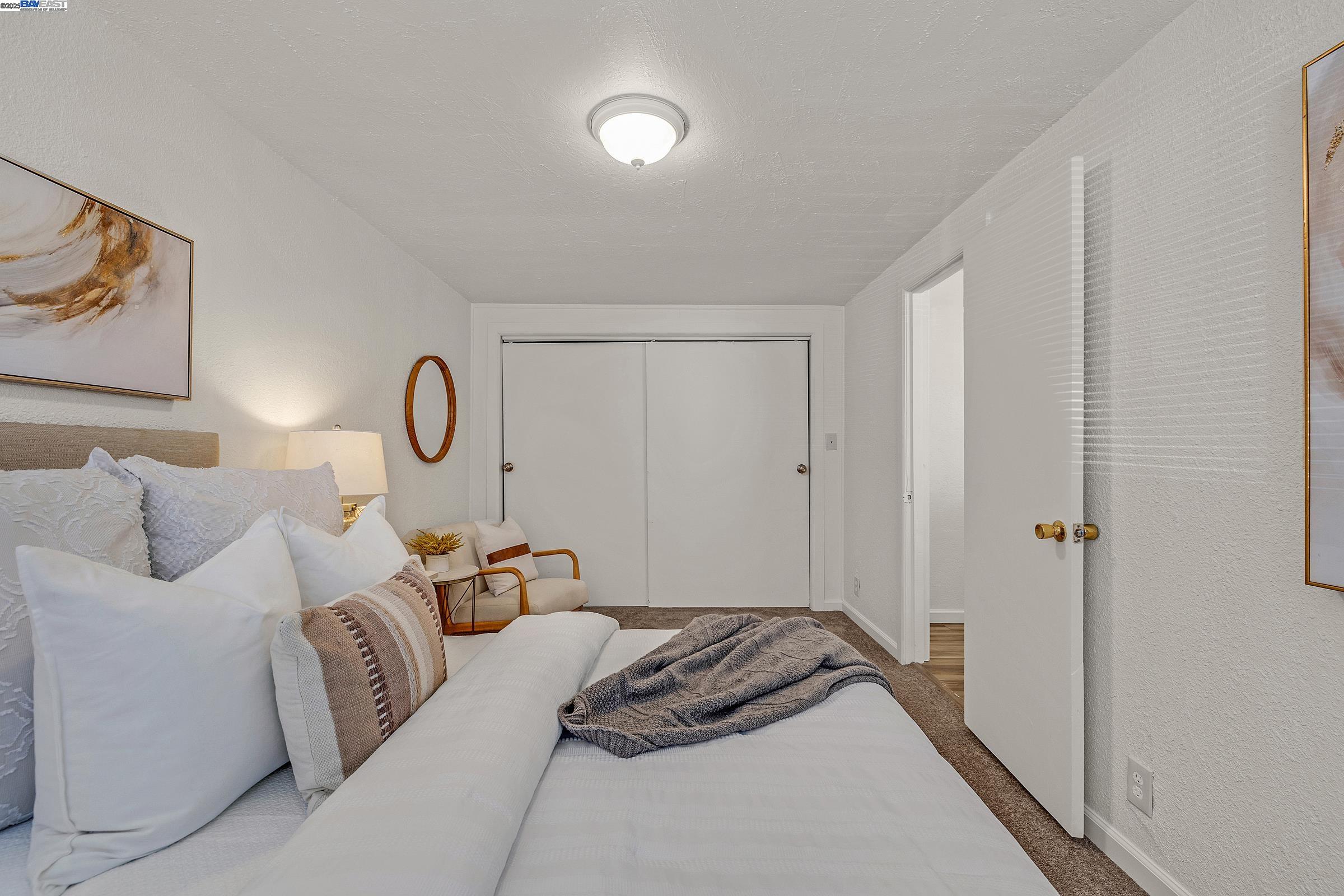 Detail Gallery Image 8 of 30 For 408 Burlwood Ave, Oakland,  CA 94603 - 2 Beds | 1 Baths