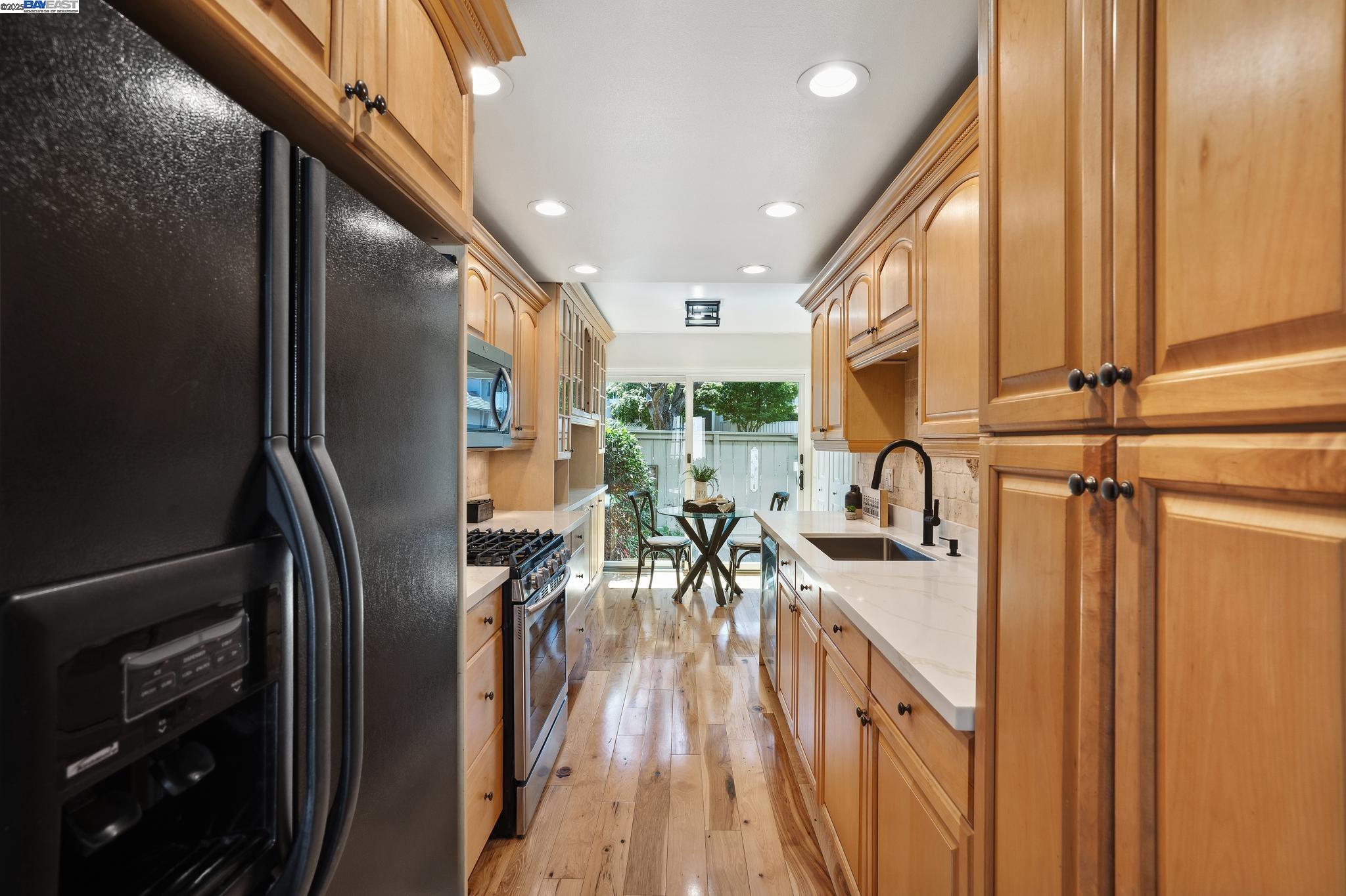 Detail Gallery Image 11 of 31 For 1407 Camino Peral, Moraga,  CA 94556 - 3 Beds | 2/1 Baths