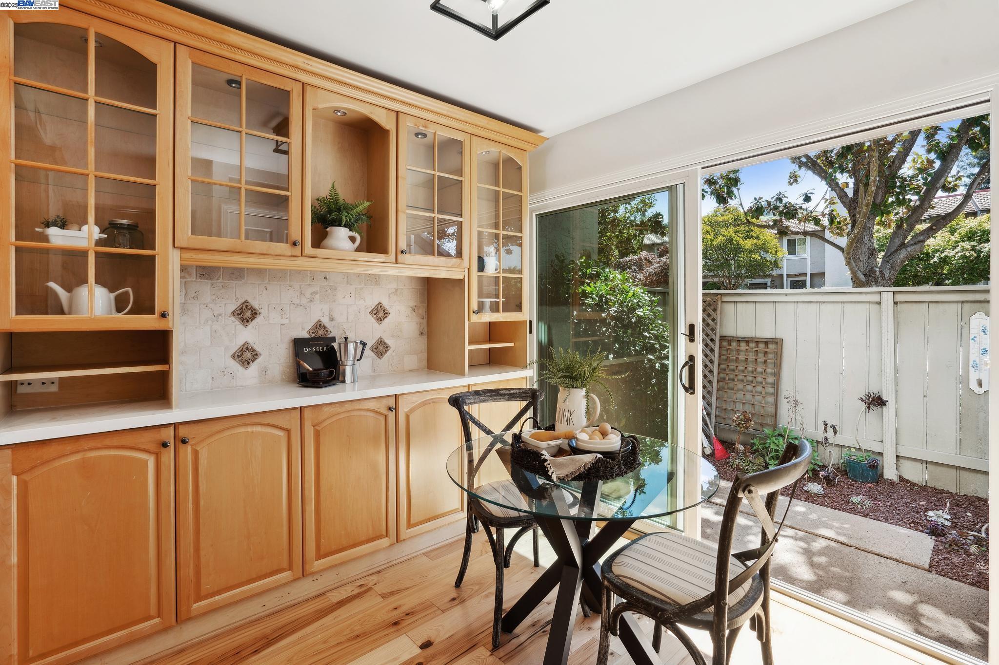 Detail Gallery Image 15 of 31 For 1407 Camino Peral, Moraga,  CA 94556 - 3 Beds | 2/1 Baths