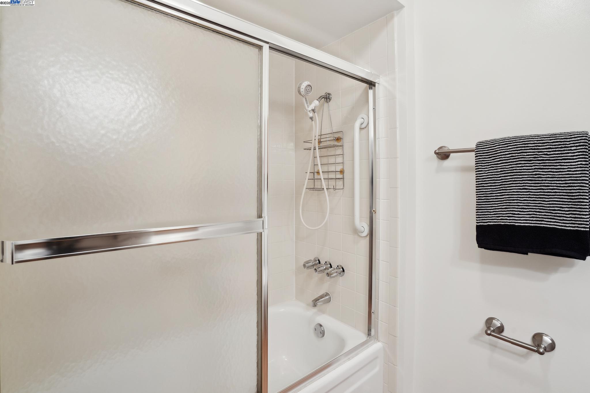 Detail Gallery Image 26 of 31 For 1407 Camino Peral, Moraga,  CA 94556 - 3 Beds | 2/1 Baths