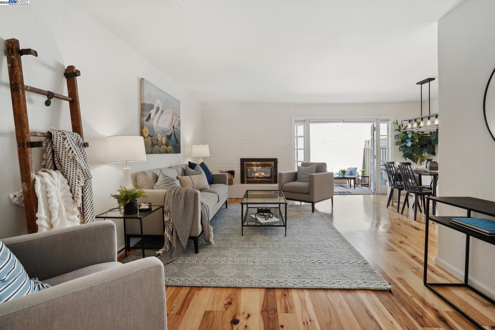 Detail Gallery Image 5 of 31 For 1407 Camino Peral, Moraga,  CA 94556 - 3 Beds | 2/1 Baths