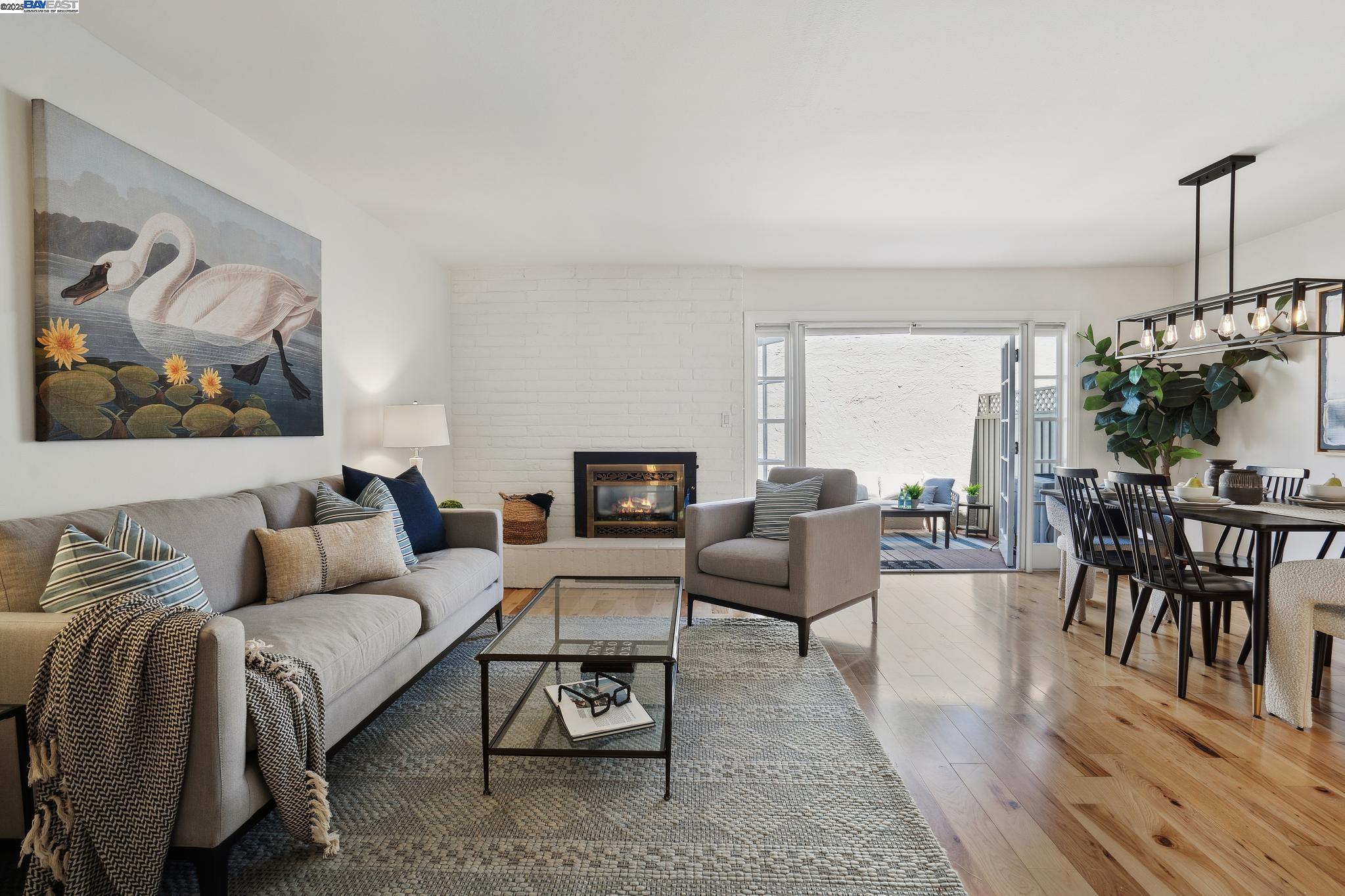 Detail Gallery Image 6 of 31 For 1407 Camino Peral, Moraga,  CA 94556 - 3 Beds | 2/1 Baths